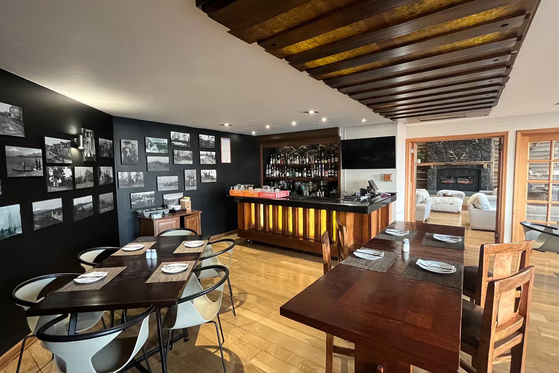 CL - Accommodatie - Hotel Wyndham Puerto Varas Pettra Hotel - restaurant4.jpg
