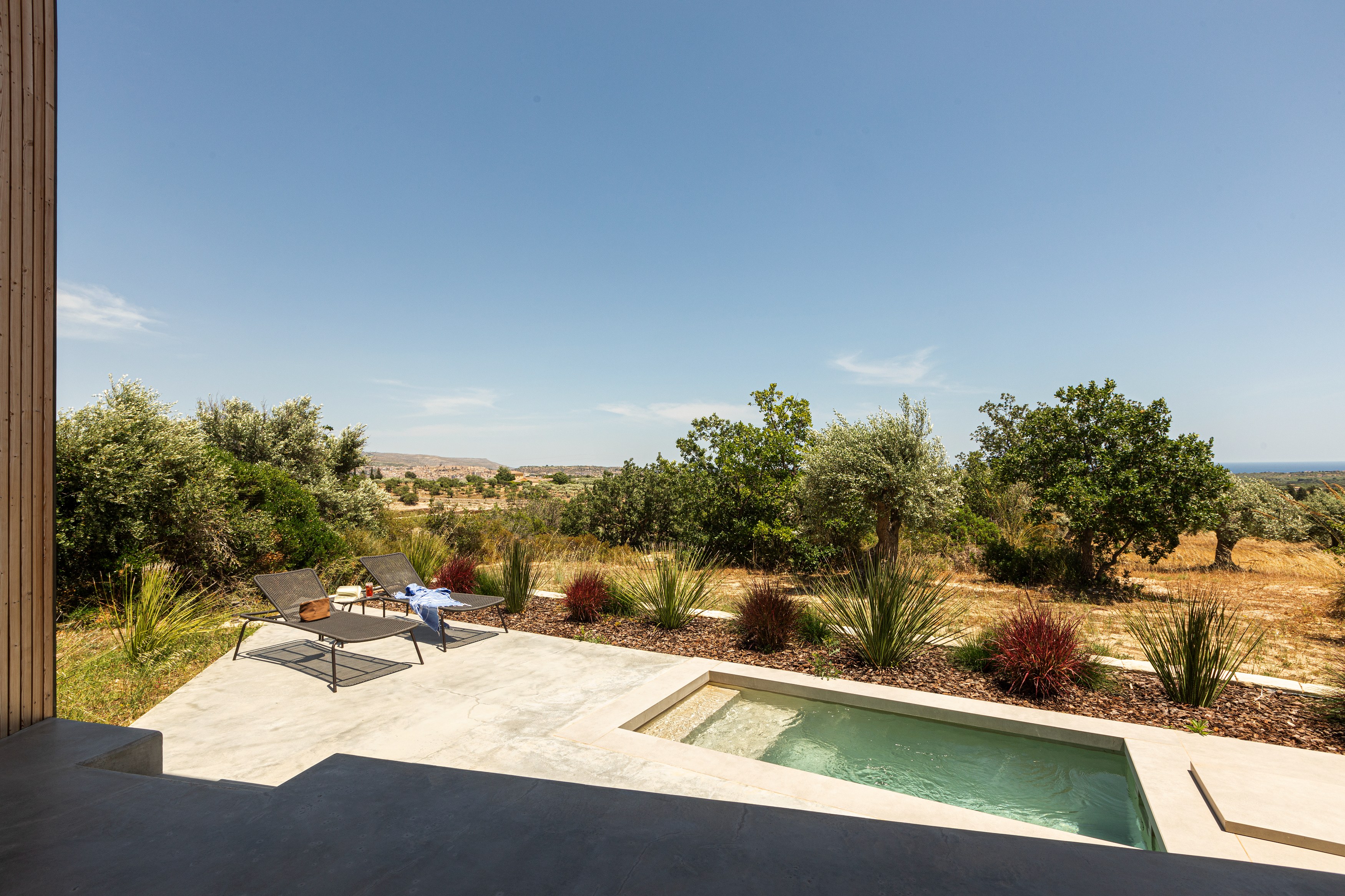 IT-Acoommodatie-Country House Villadorata-pool view.jpg