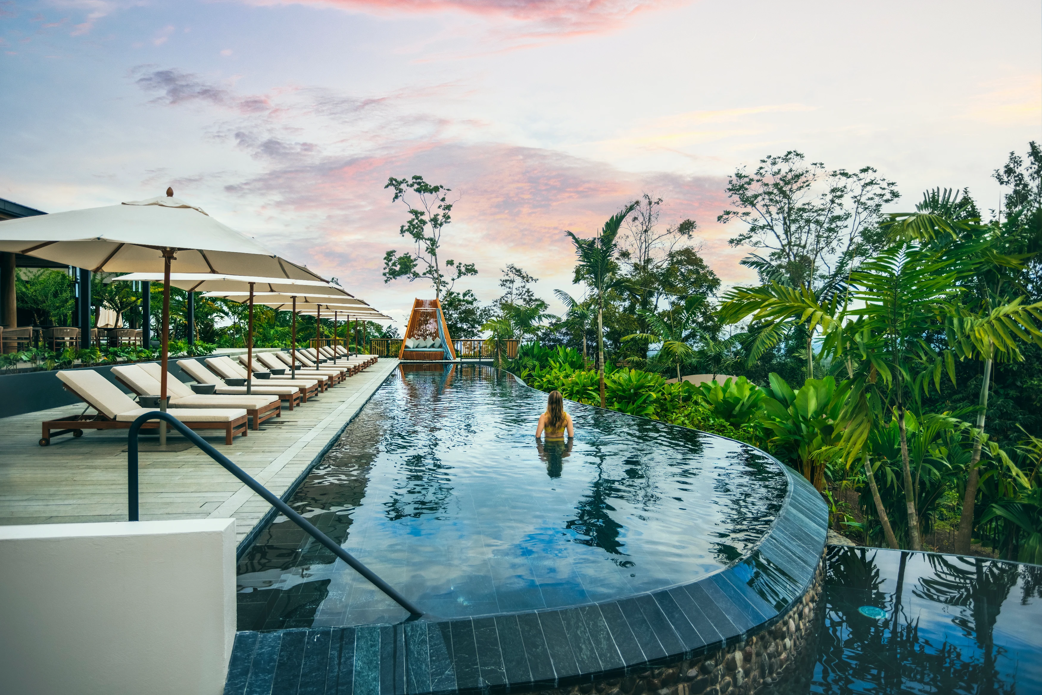 CR-Accommodatie-Nayara-Tented-Camps-outdoor-pool.webp