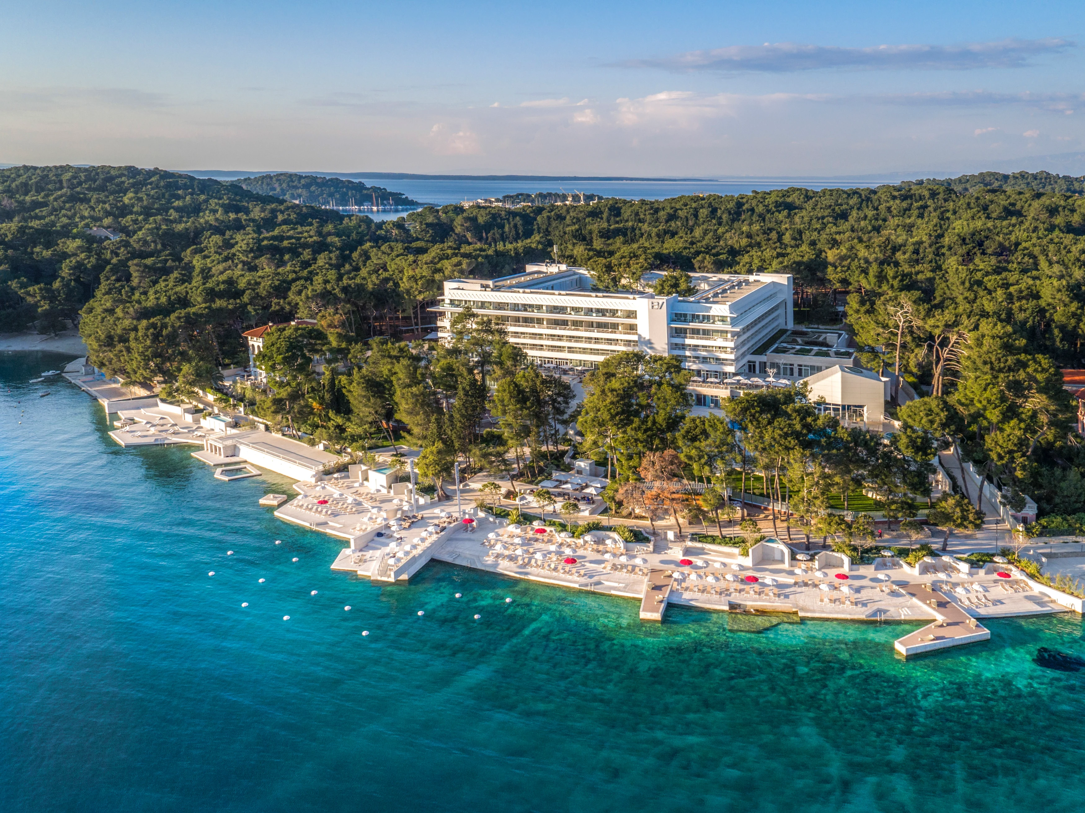 HR - Hotel Bellevue - Aerial View.webp