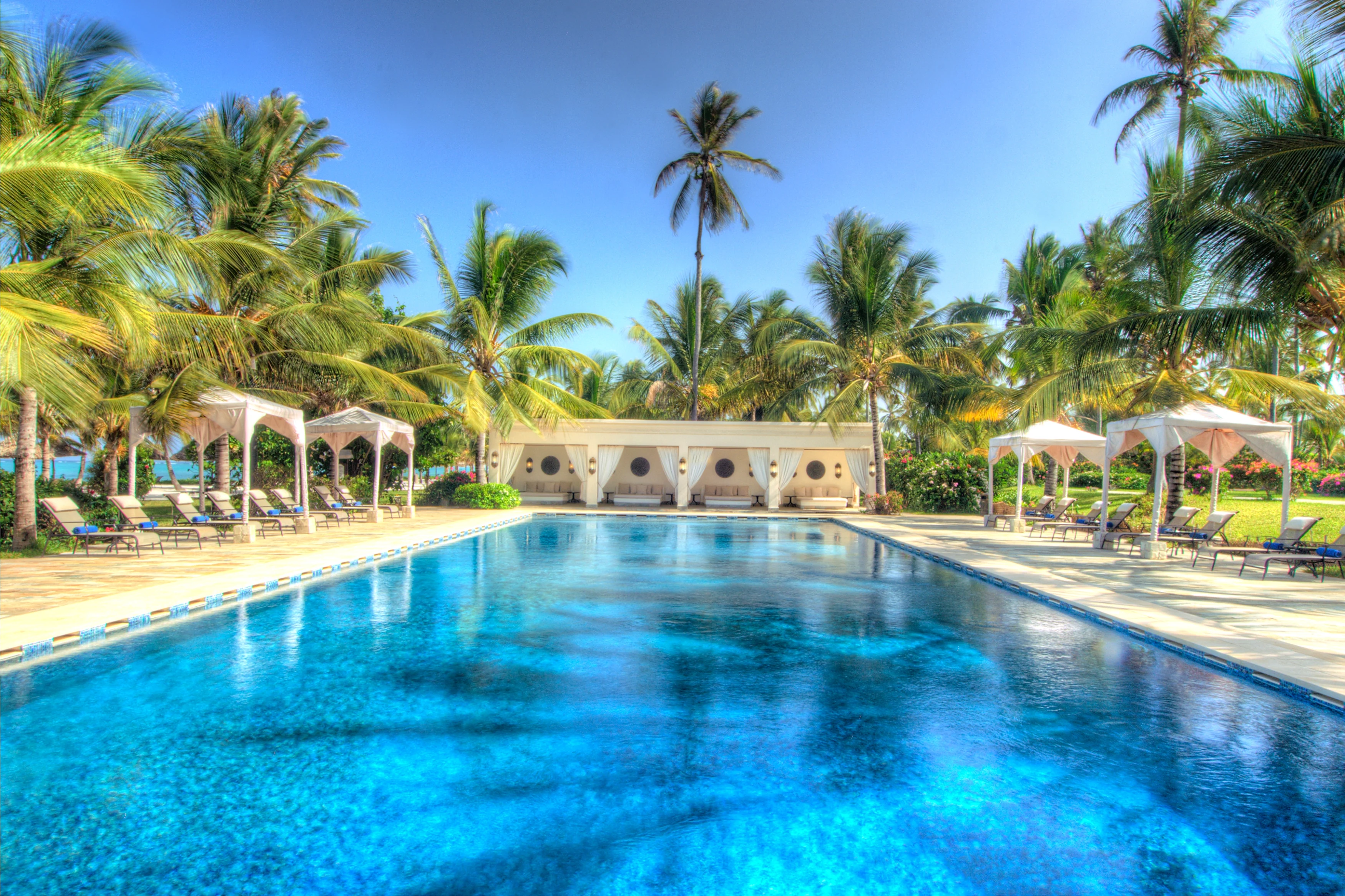 TZ - Baraza Resort & Spa - Pool.webp