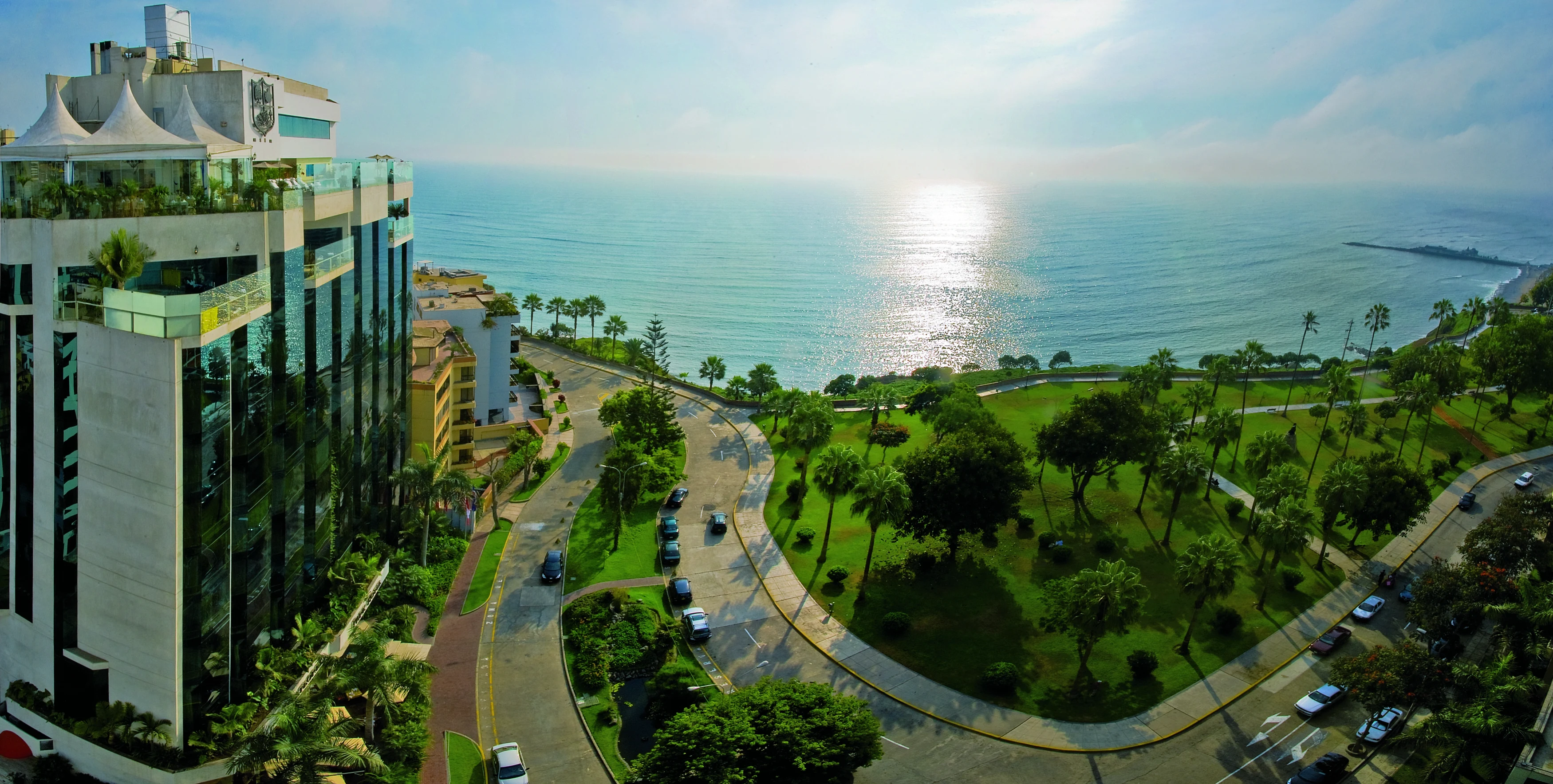 PE - Miraflores Park - Hotel Exterior (2).webp