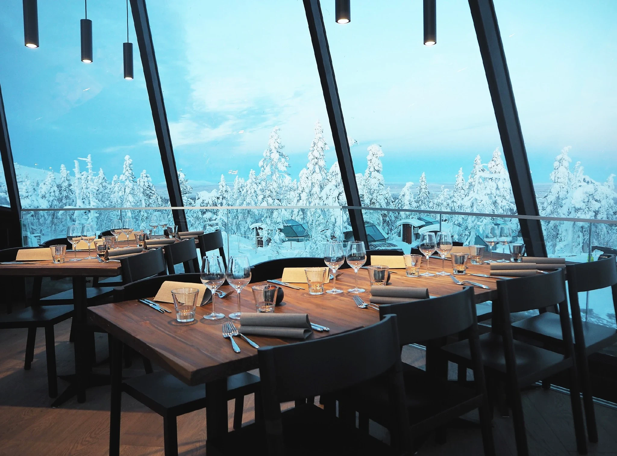 FI - Levin Iglut - Restaurant upper floor.webp