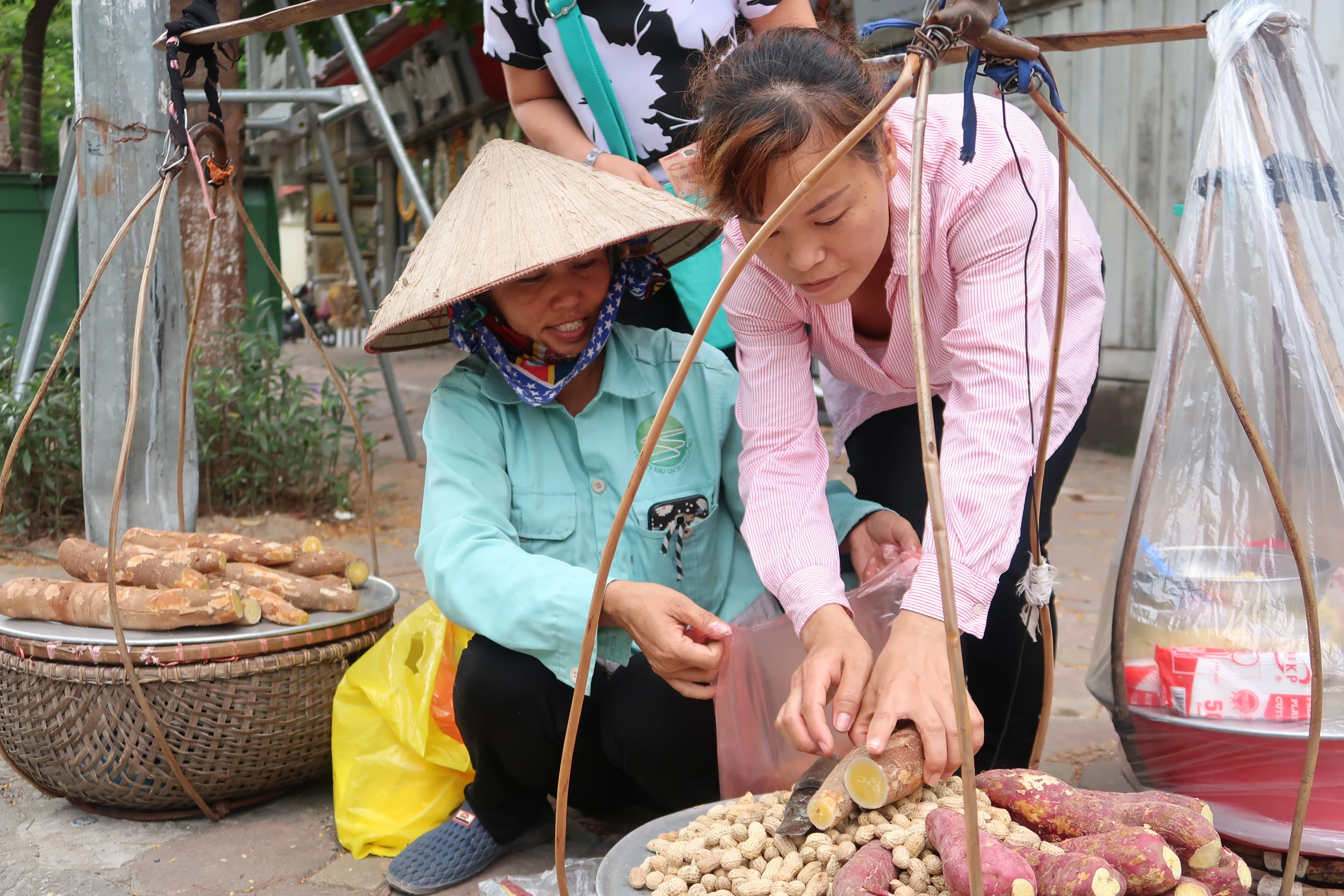 VN - Hanoi - Streetfood tour with chef Ai 3.webp