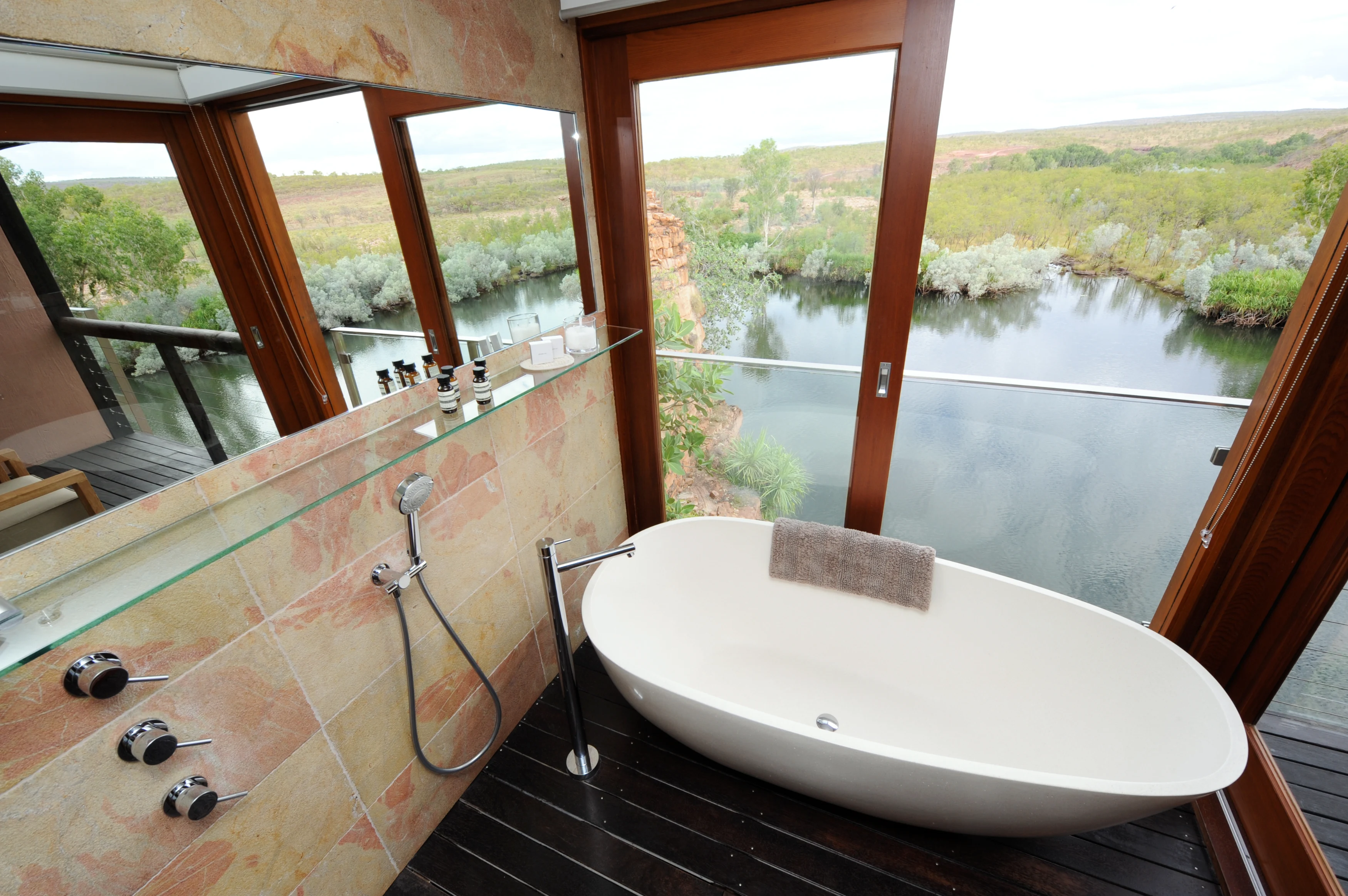 AU - El Questro Homestead - Homestead Bath.webp