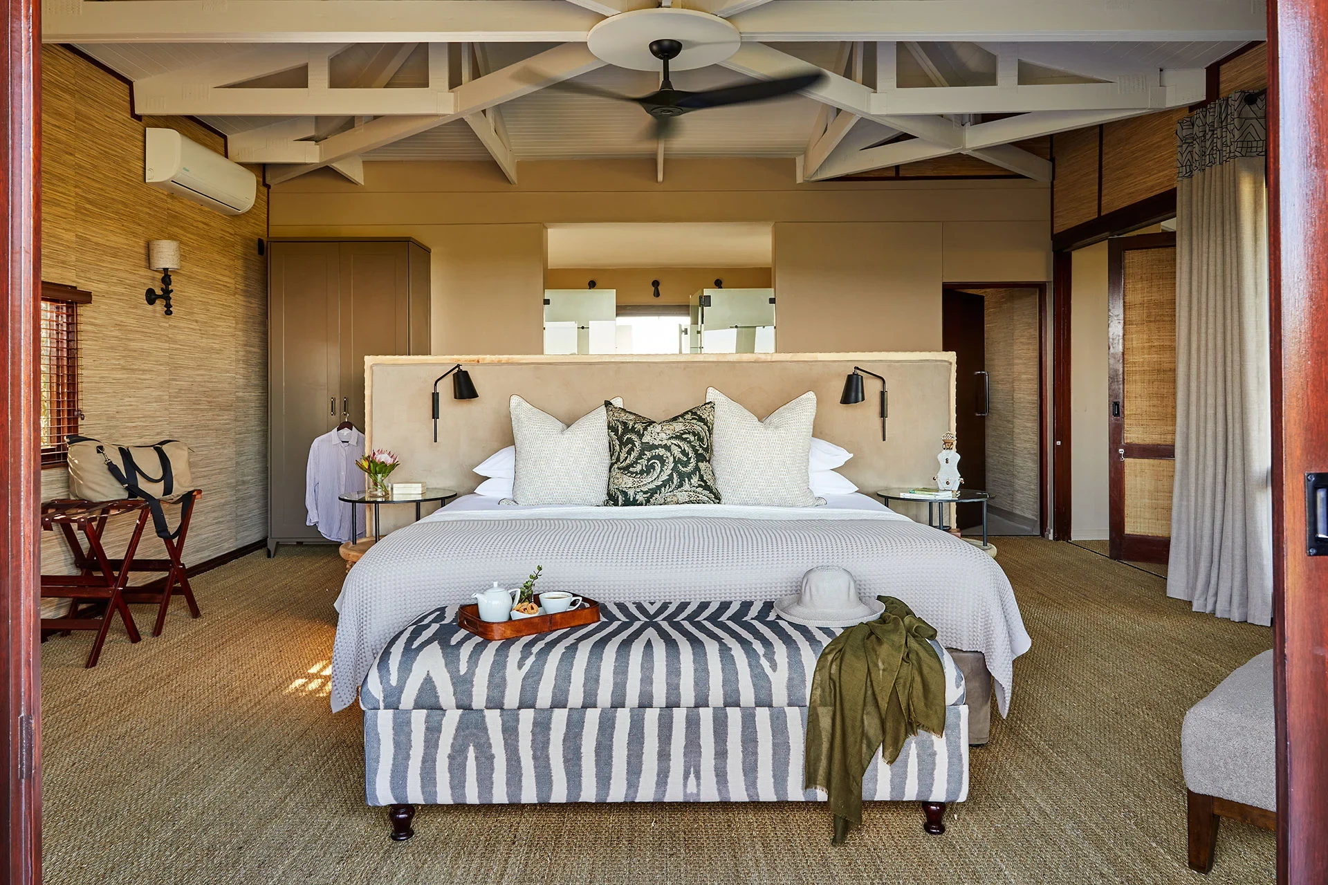 ZA-Kwandwe Ecca Lodge-Suite-interior.webp