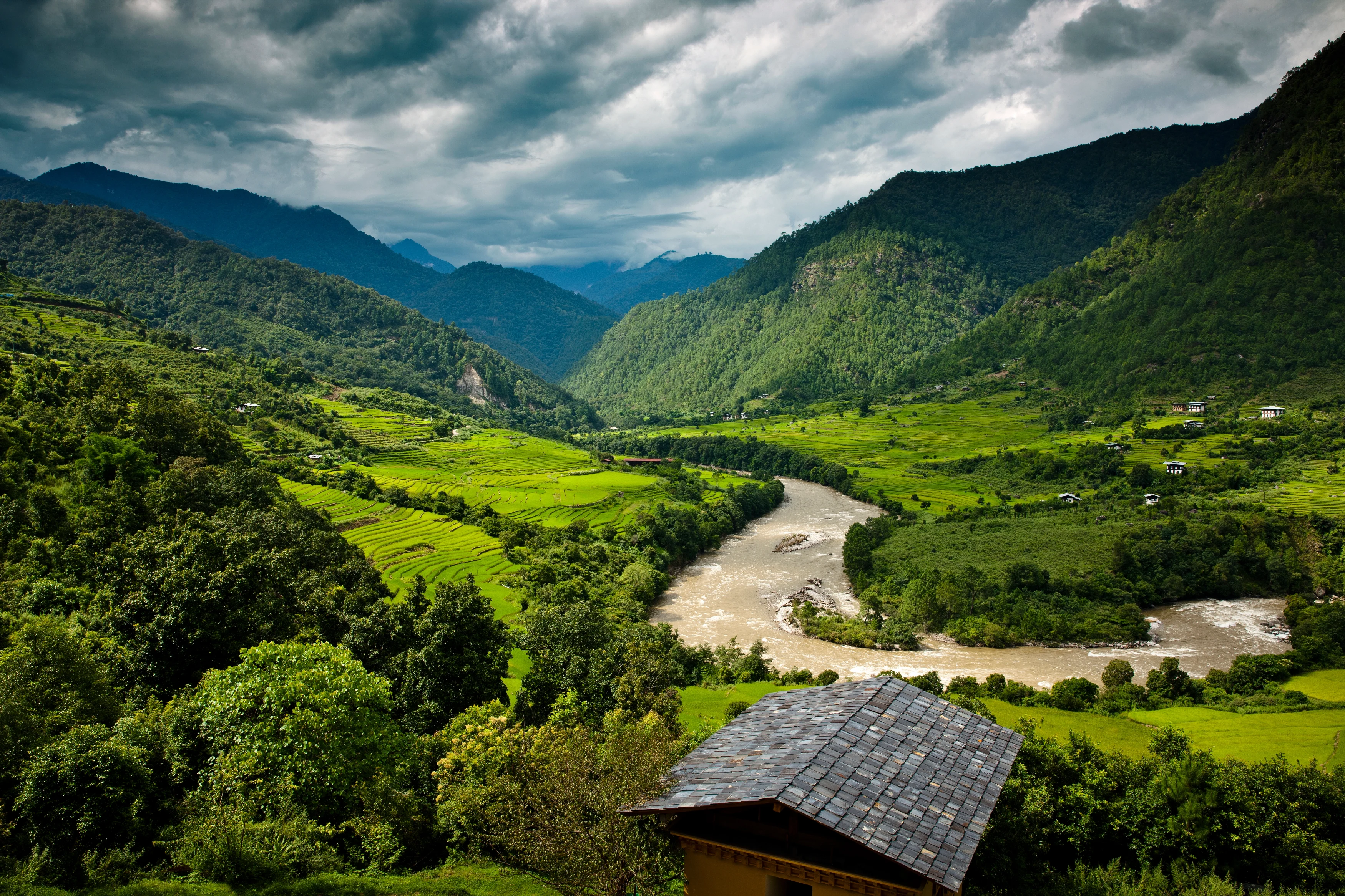 BT - Uma Punakha - Surrounding, valley, view.webp