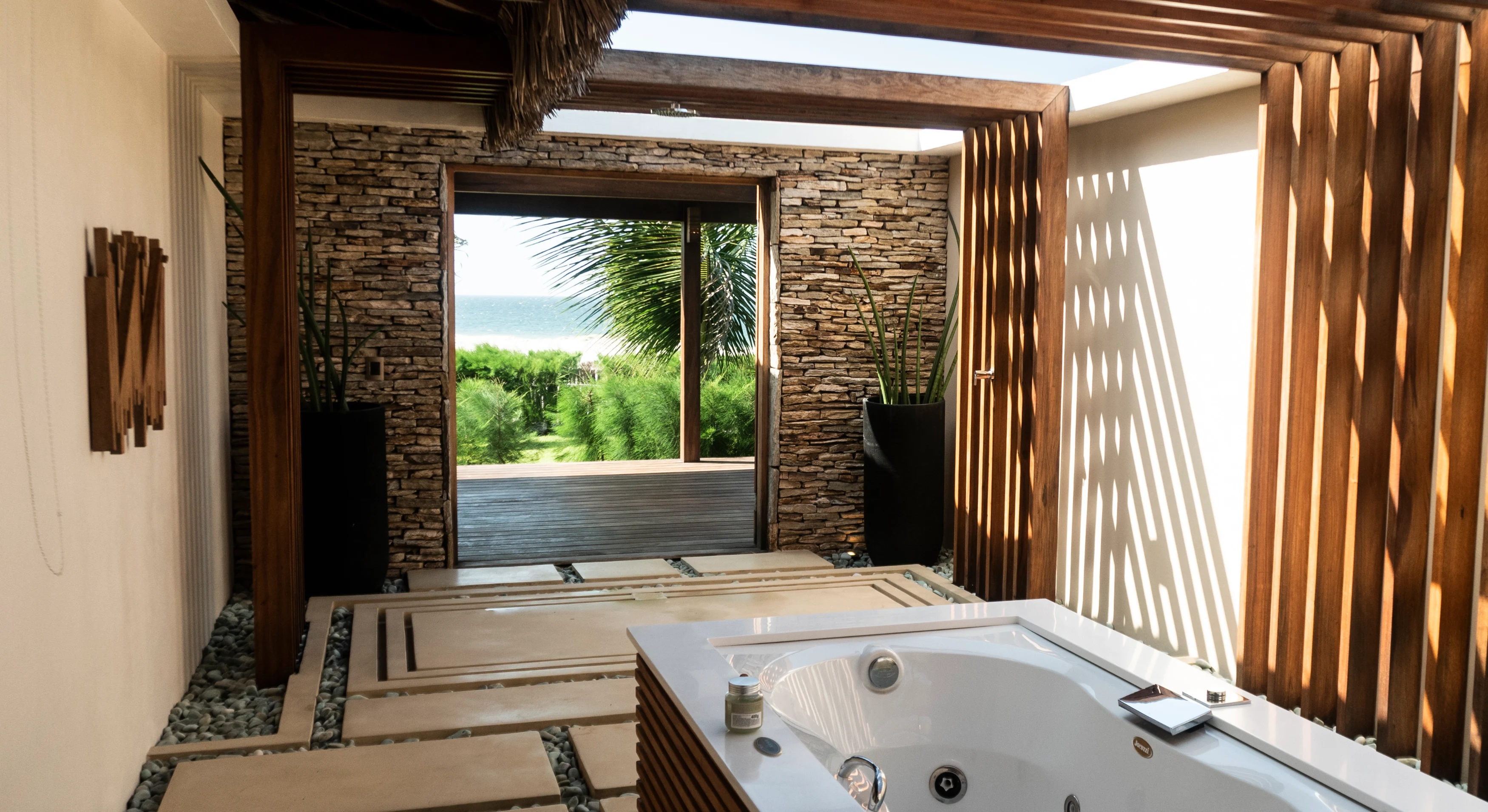 BR - Casana - Bathroom.webp