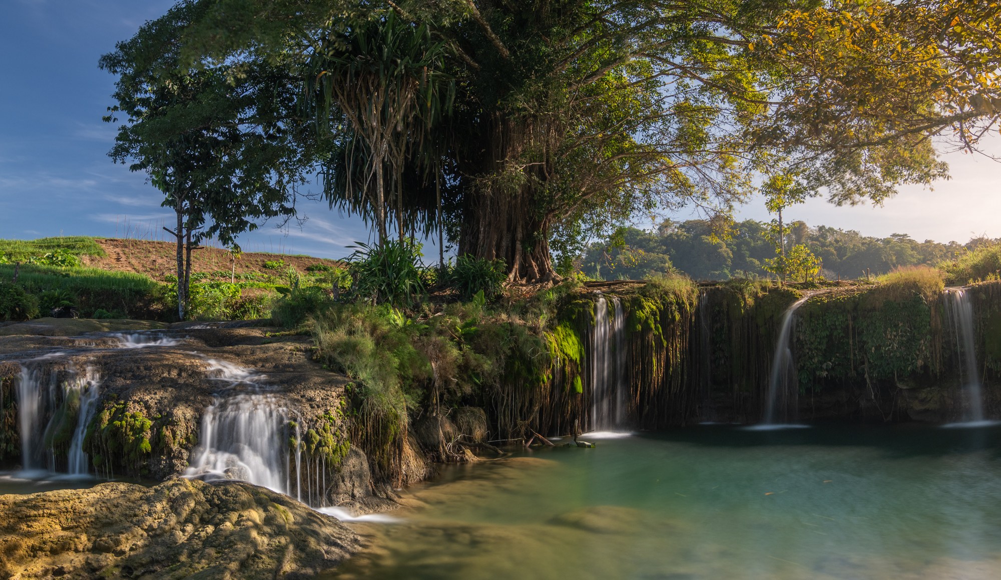 ID - Excursie - Weekacura Waterfall.JPEG