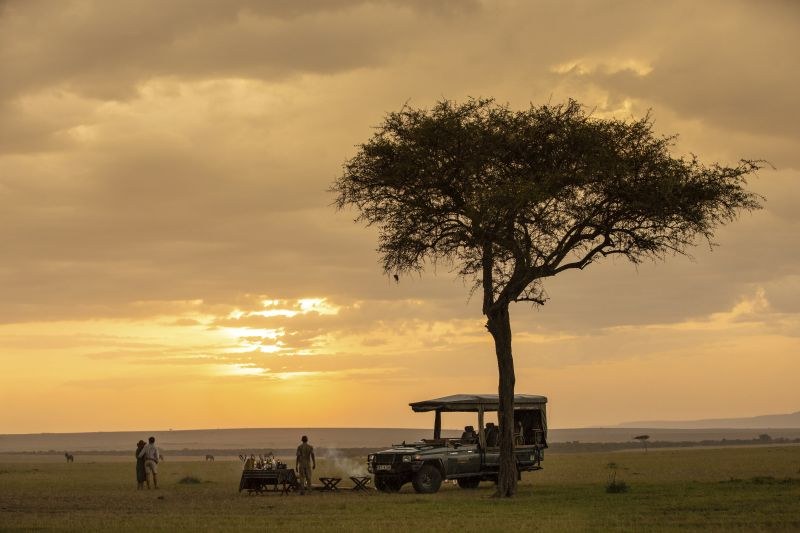 KE-Mara Plains Camp-sundowner.jpg