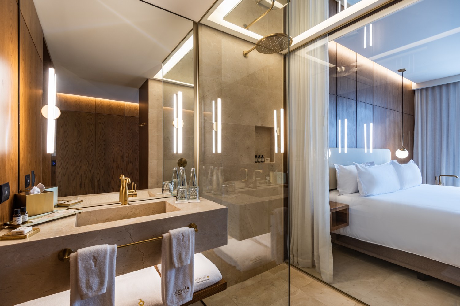 Junior Suite 3.JPG