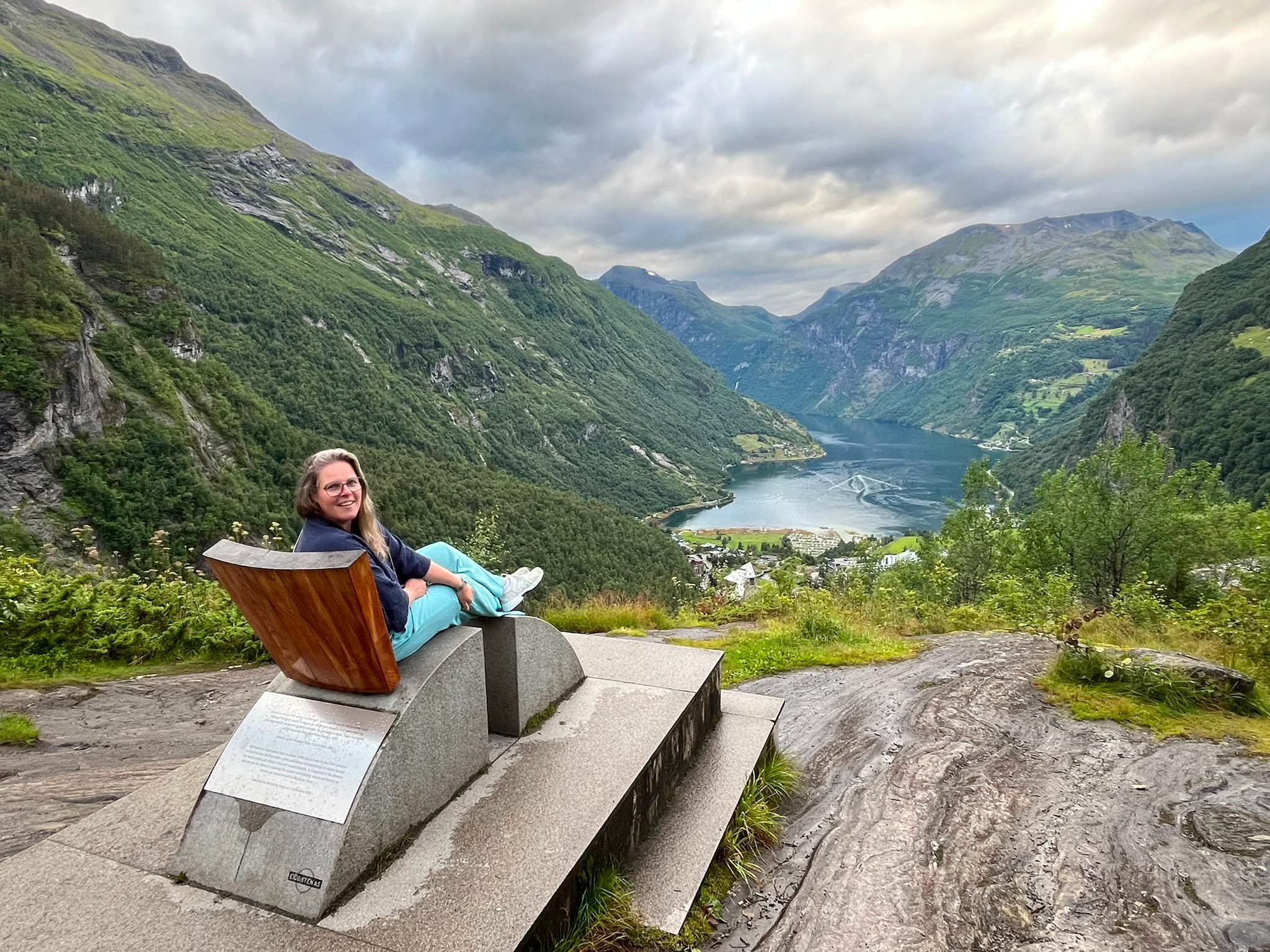 NO-Geiranger-Yvonne-Vakantie2026-Flydalsjuvet viewpoint2.jpg