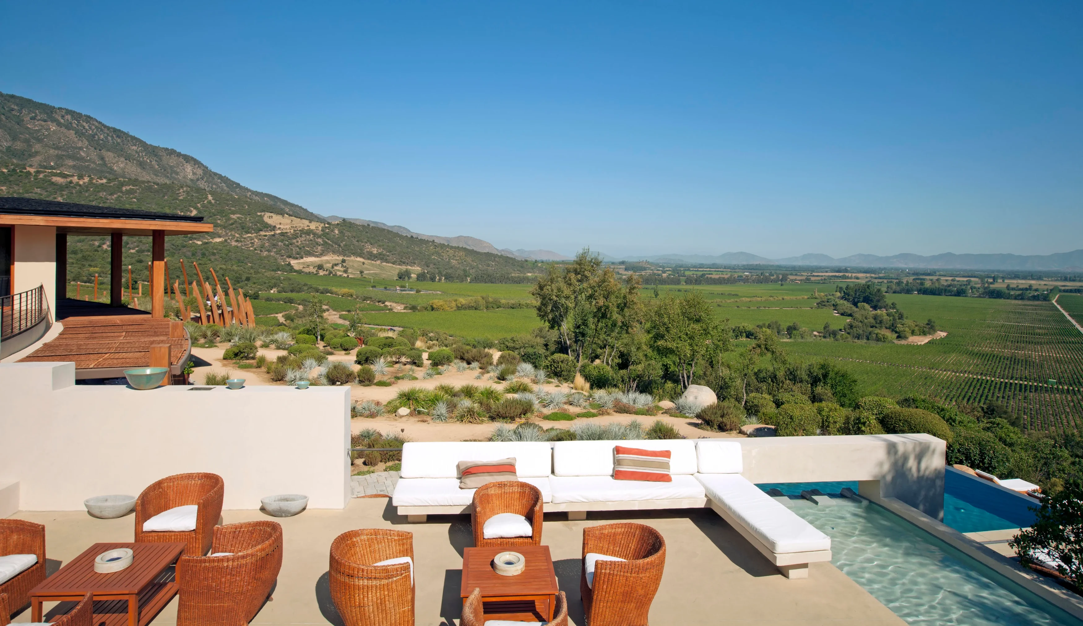 CL - accommodatie -Clos Apalta Residence - Pool.webp