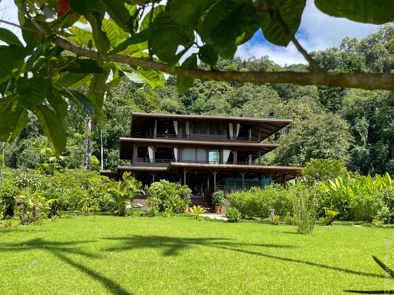 CR- Playa Cativo- Main Building.webp