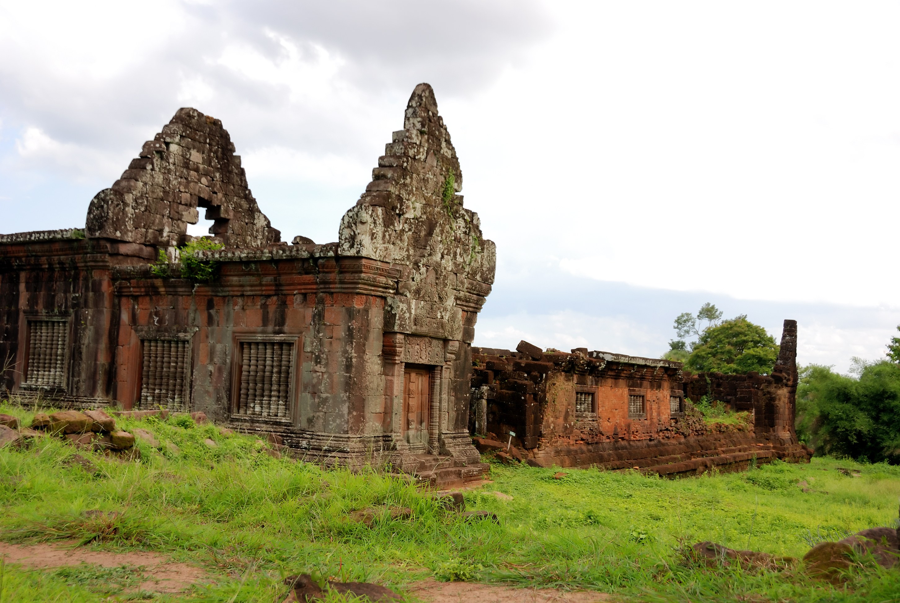 LA - Wat Phou - Temple Ruins.jpg