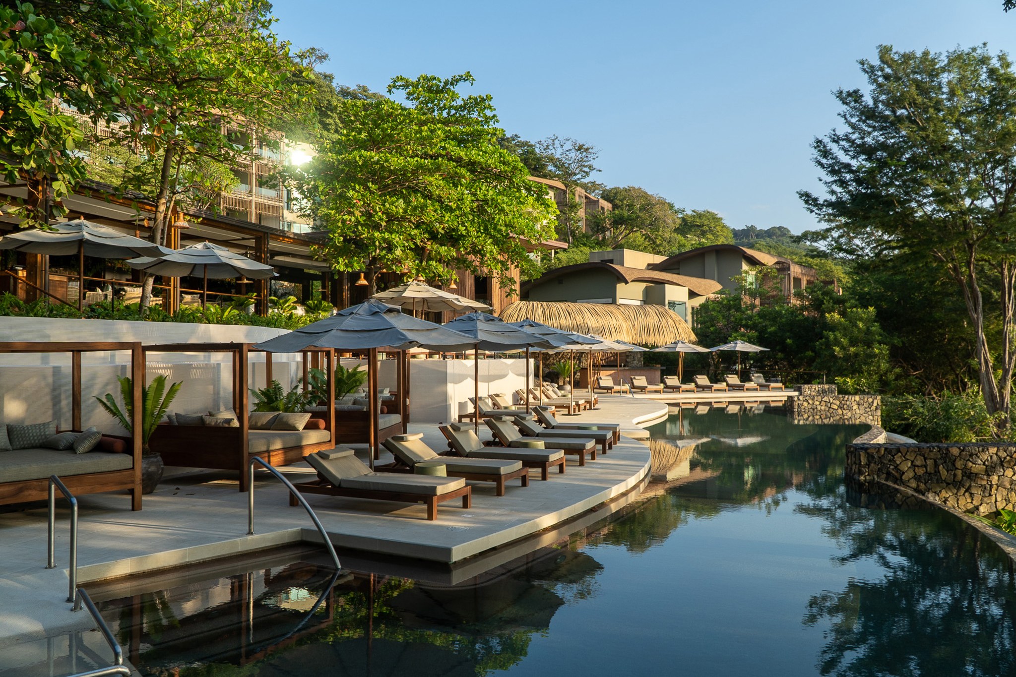 CR-accommodatie-Andaz-Papagayo-adults pool.jpg