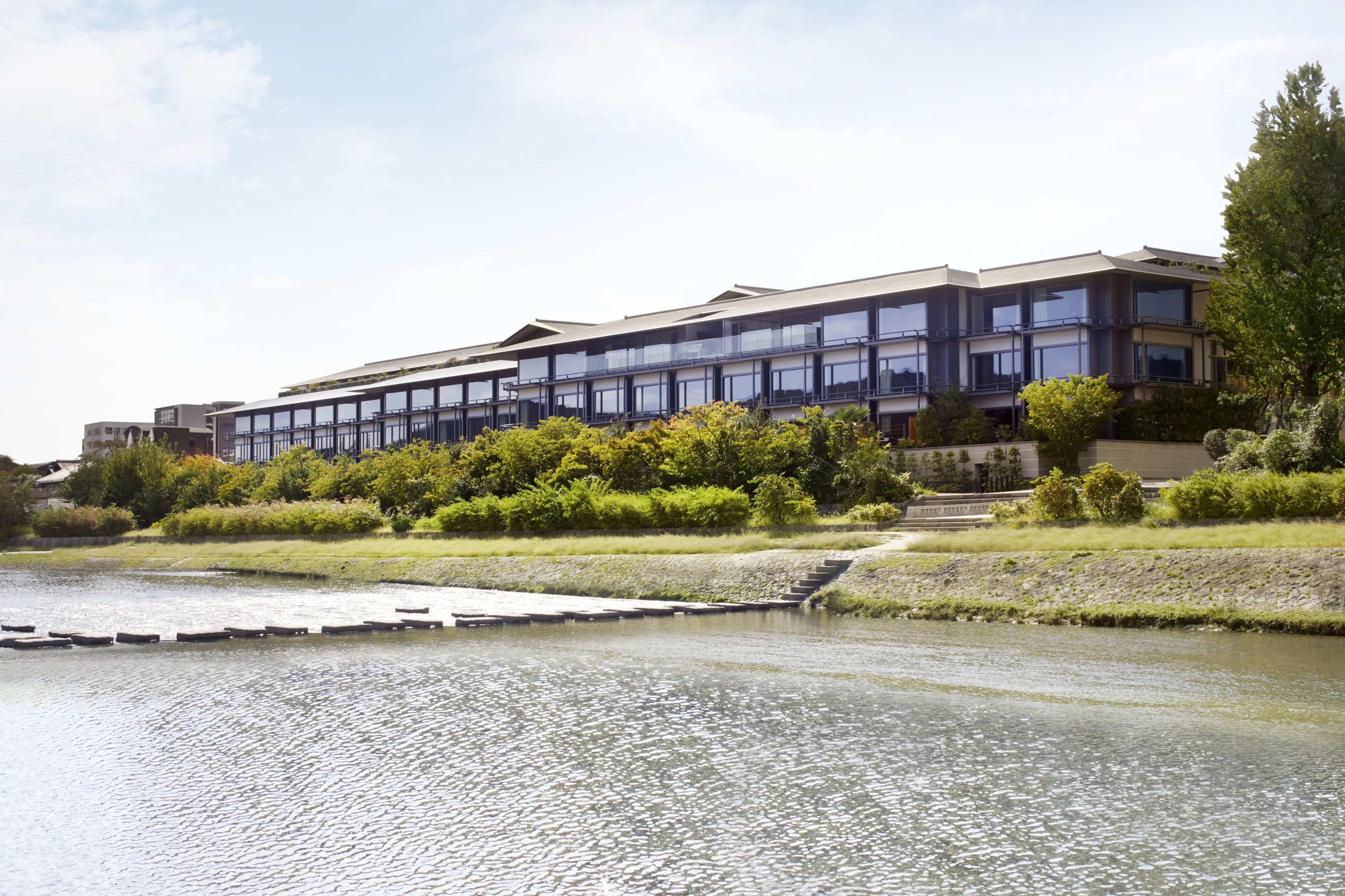 JP-Accommodatie-The Ritz Carlton-Exterior.webp