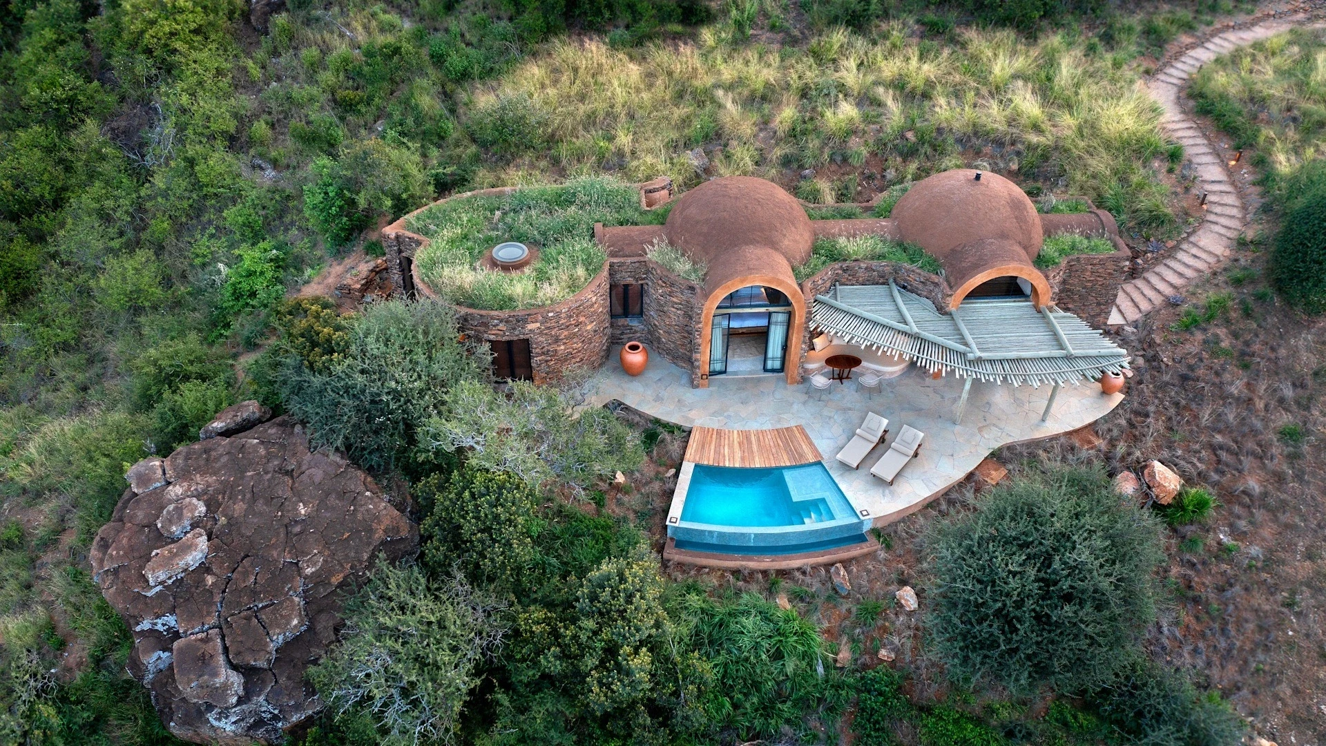 KE-Suyian-Lodge-Suite-Aerial-uitzicht.webp