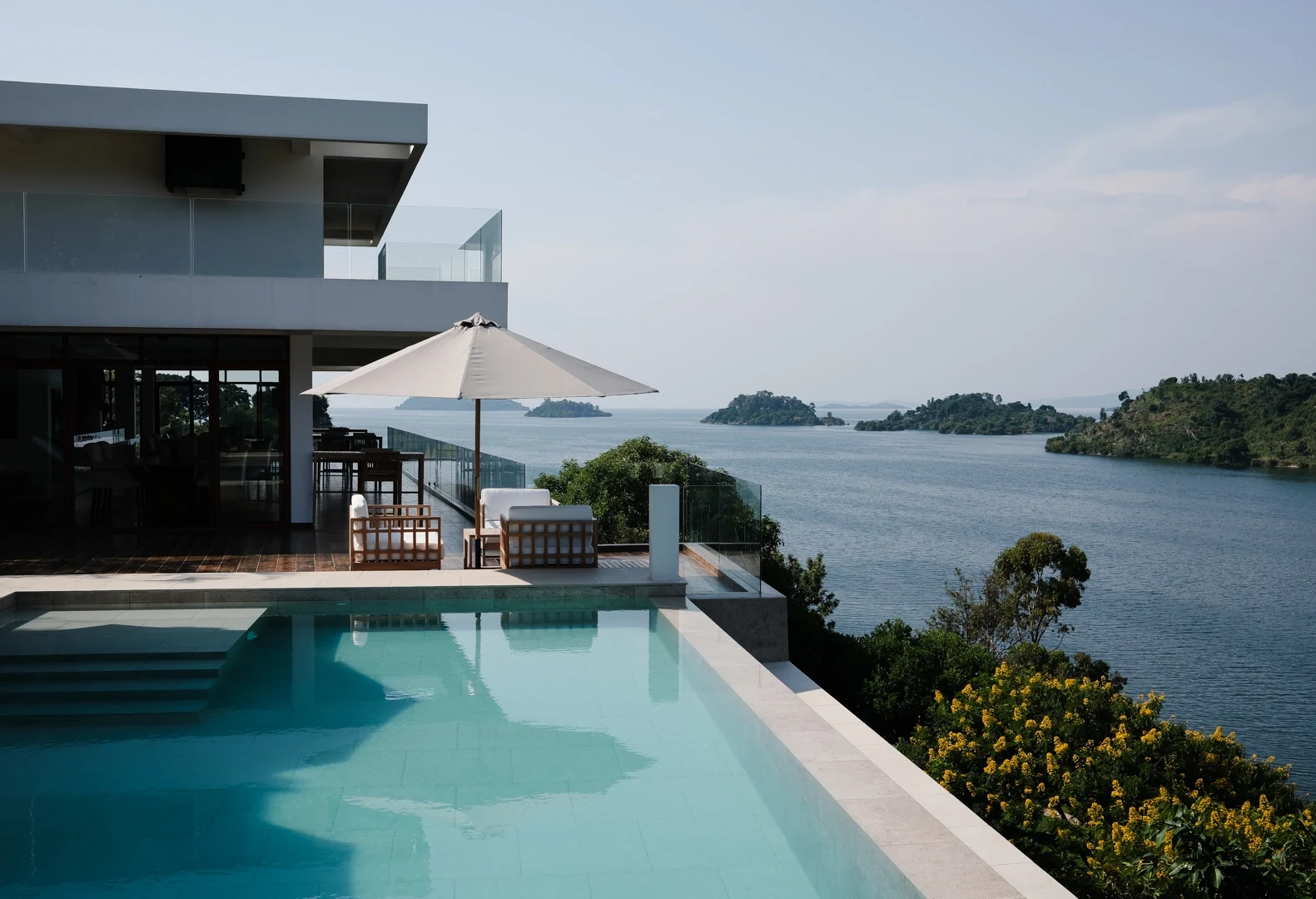 RW-Accommodatie-Umurobyi-Lodge-Pool.webp