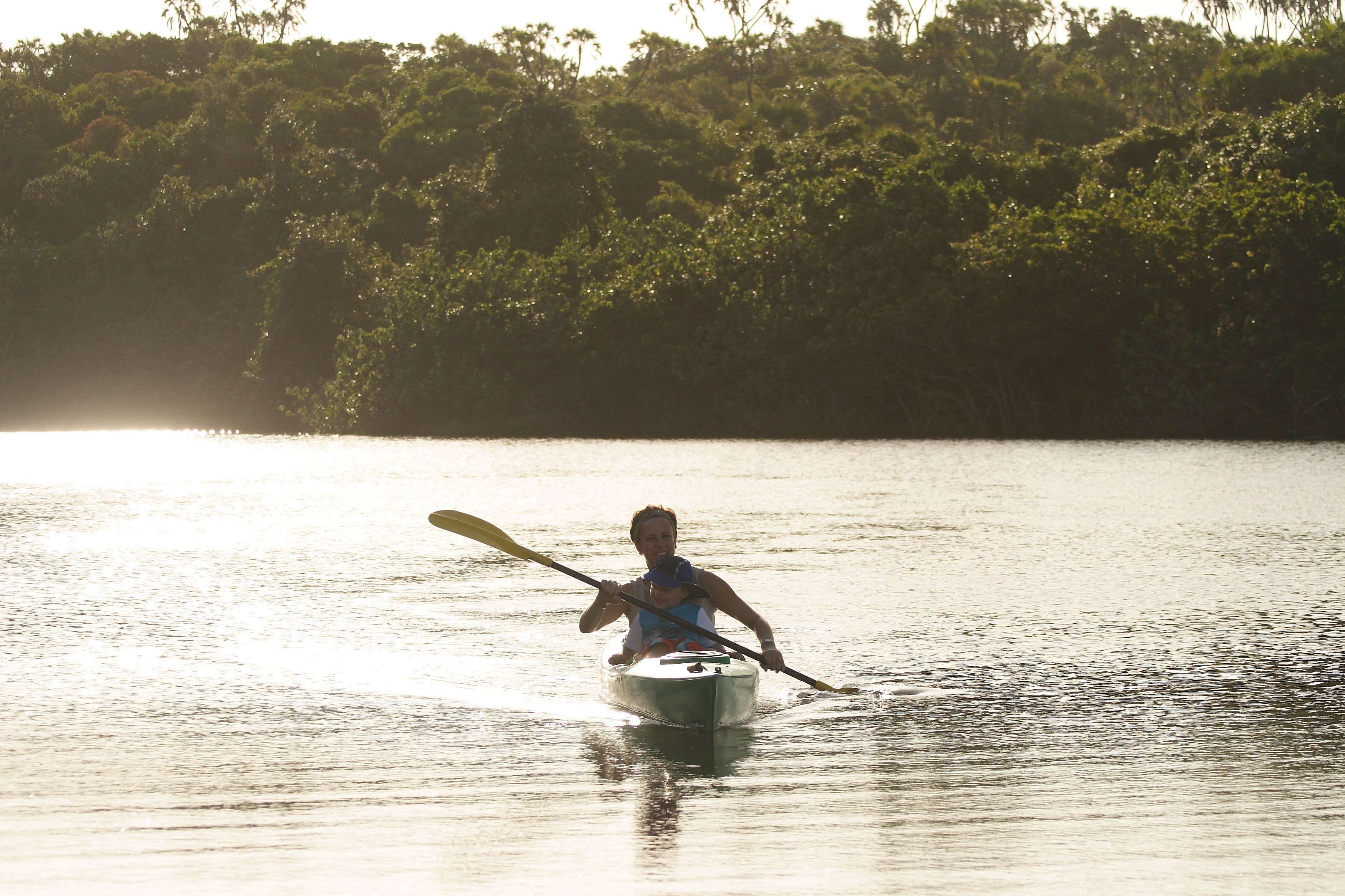 TZ - Ras Kutani - kayak.jpg