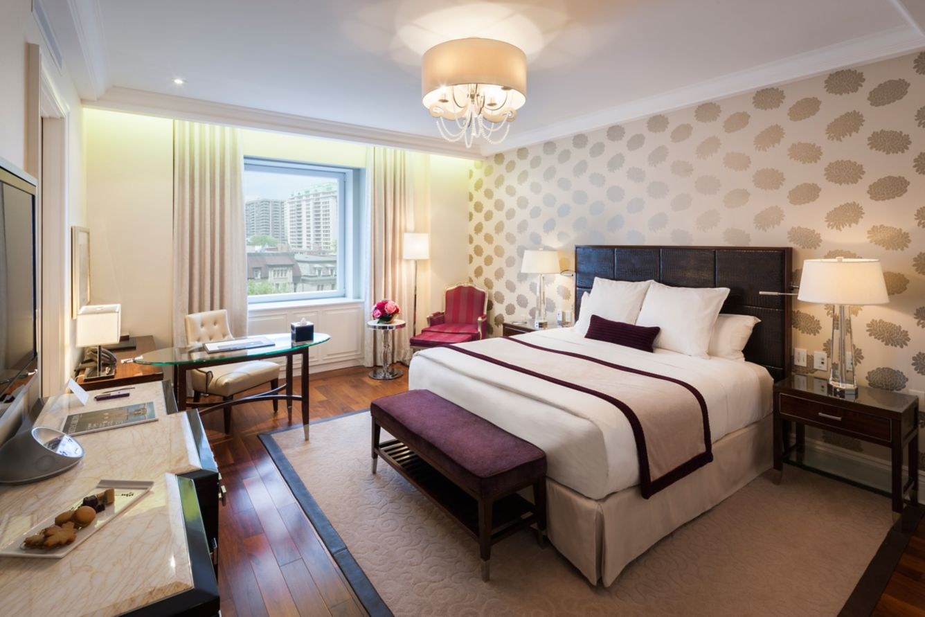 CA - Ritz Carlton Montreal - Bedroom double.jpg