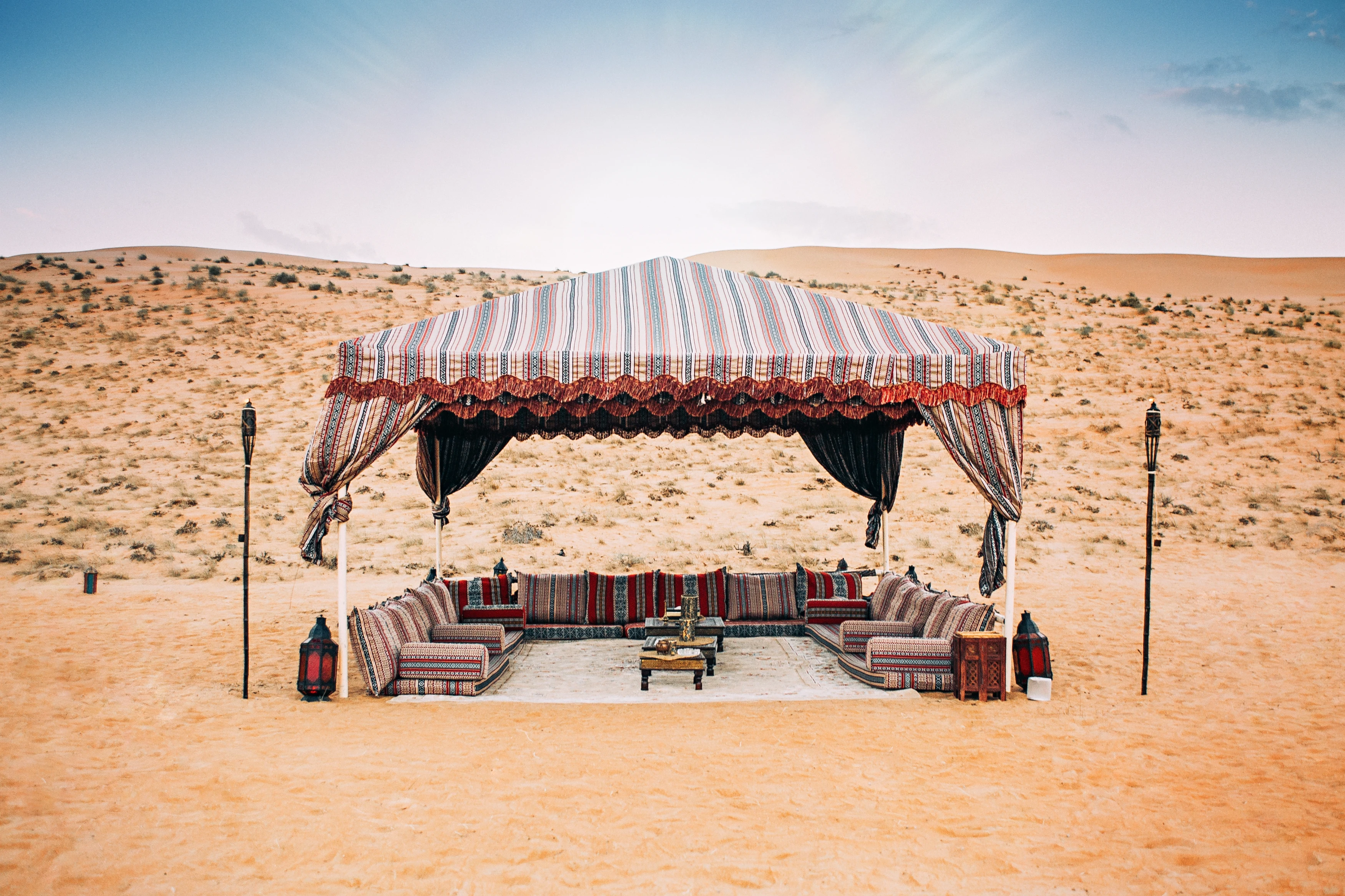 OM - Canvas Camp - Majilis tent.webp