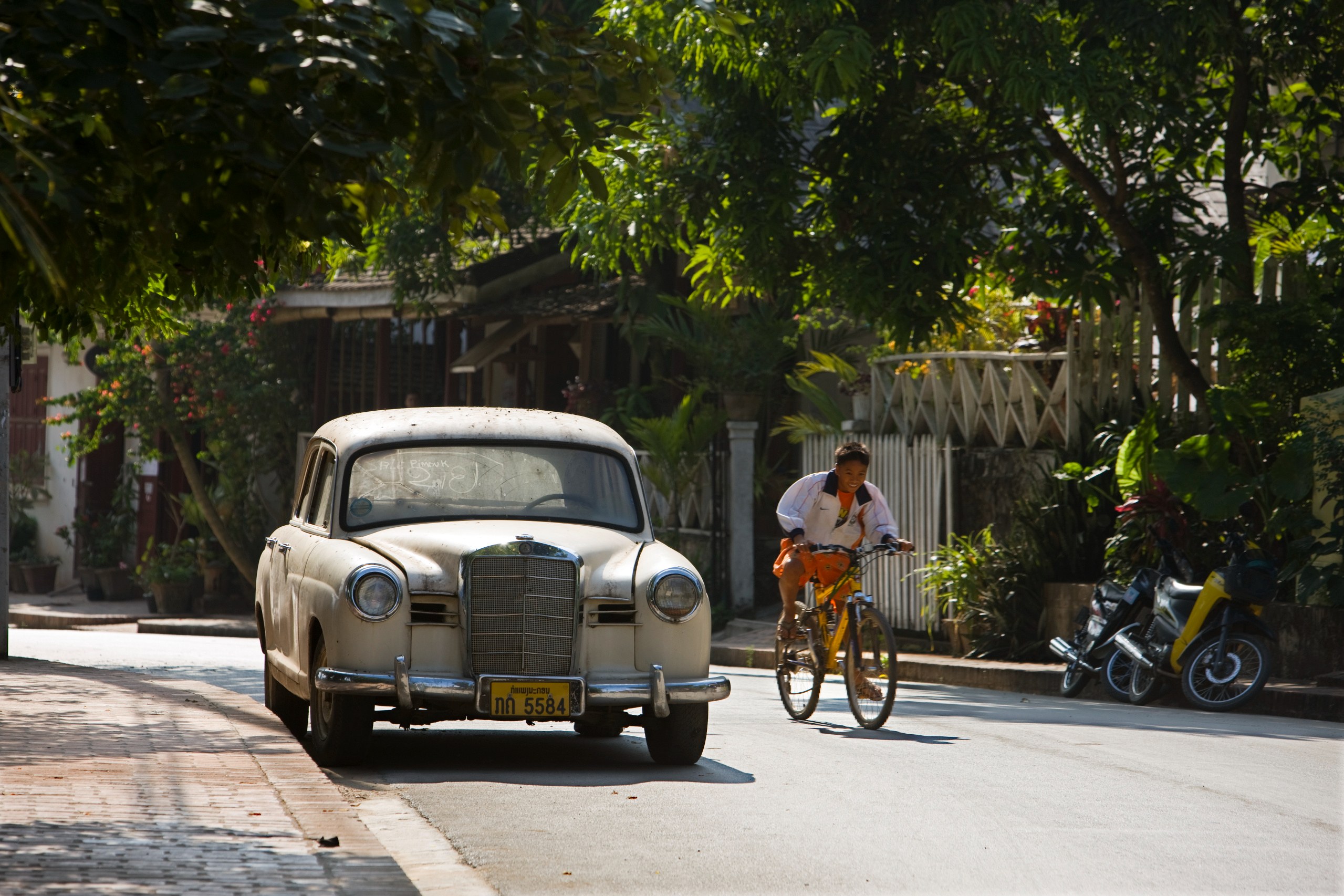 LA - Amantaka - LPQ streets.jpg