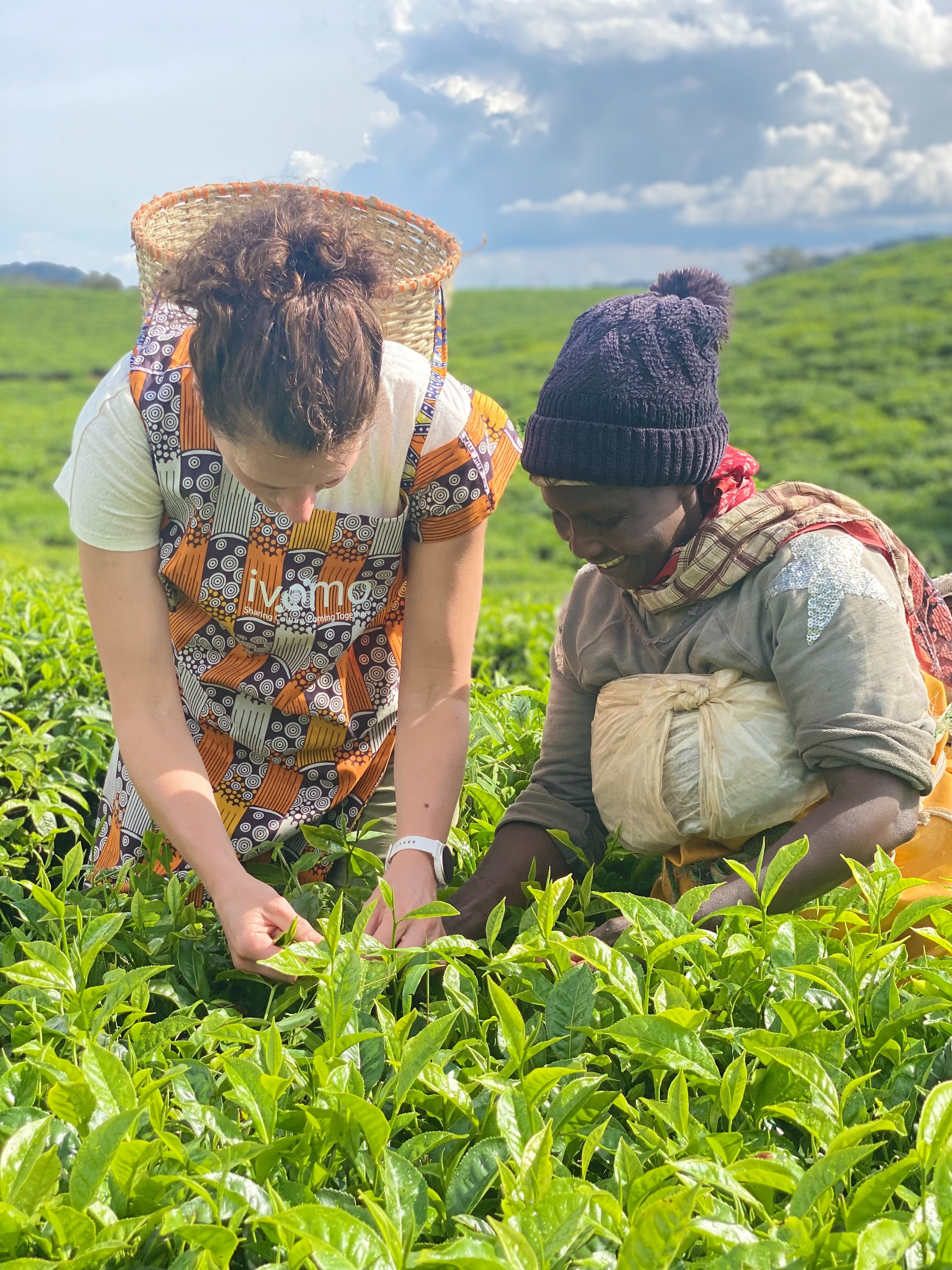 RW-Nyungwe-National-Park-Tea-Plantation-Lady-and-Seraphine.jpg