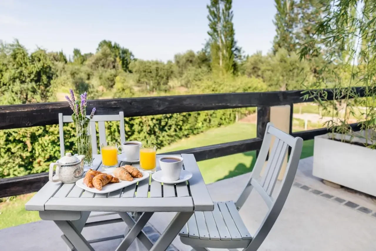 AR-Accommodatie-villa-mansa-hotel-superior-kamer.webp