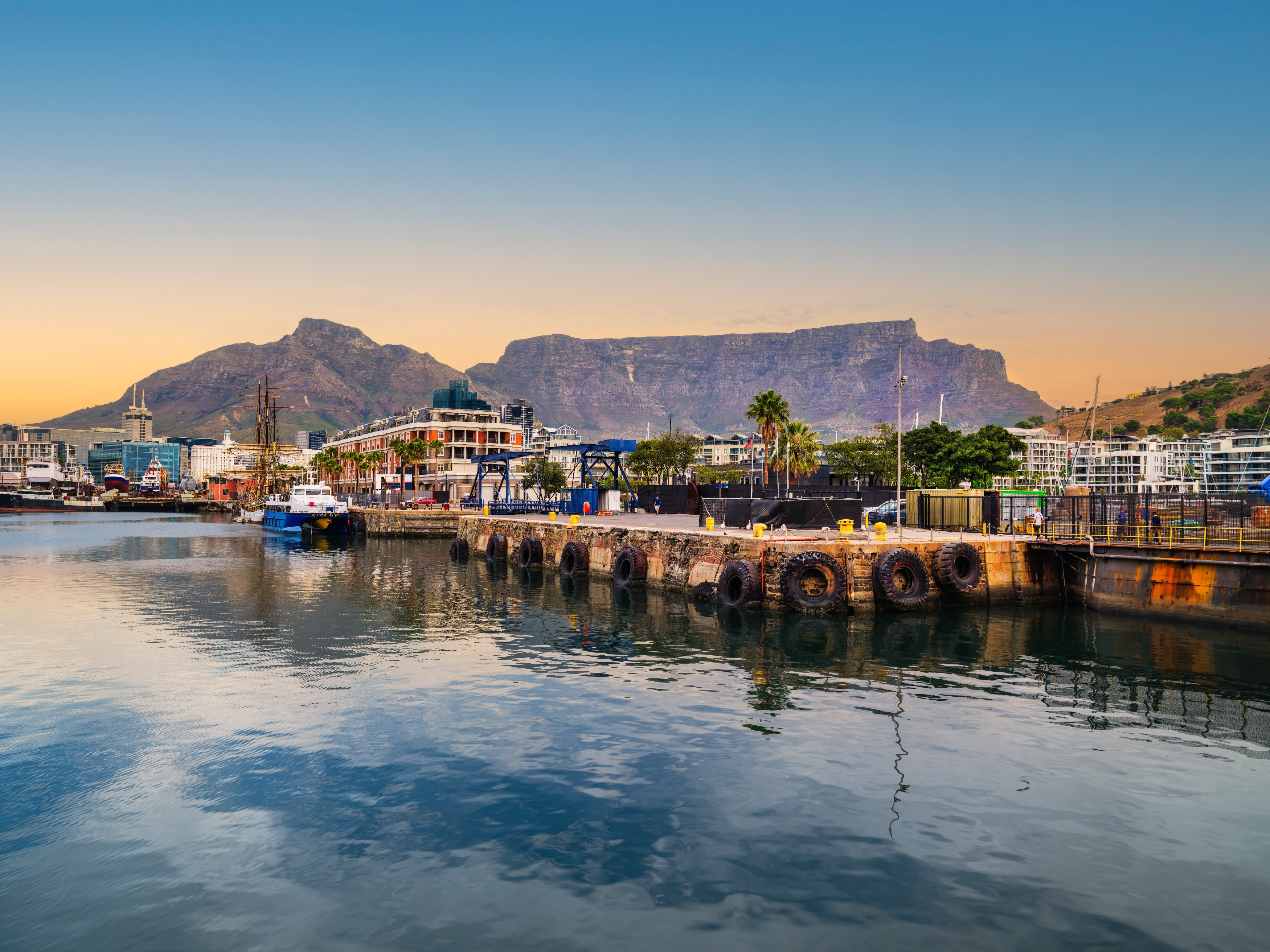 ZA-Kaapstad met Tafelberg-Shutterstock.jpg