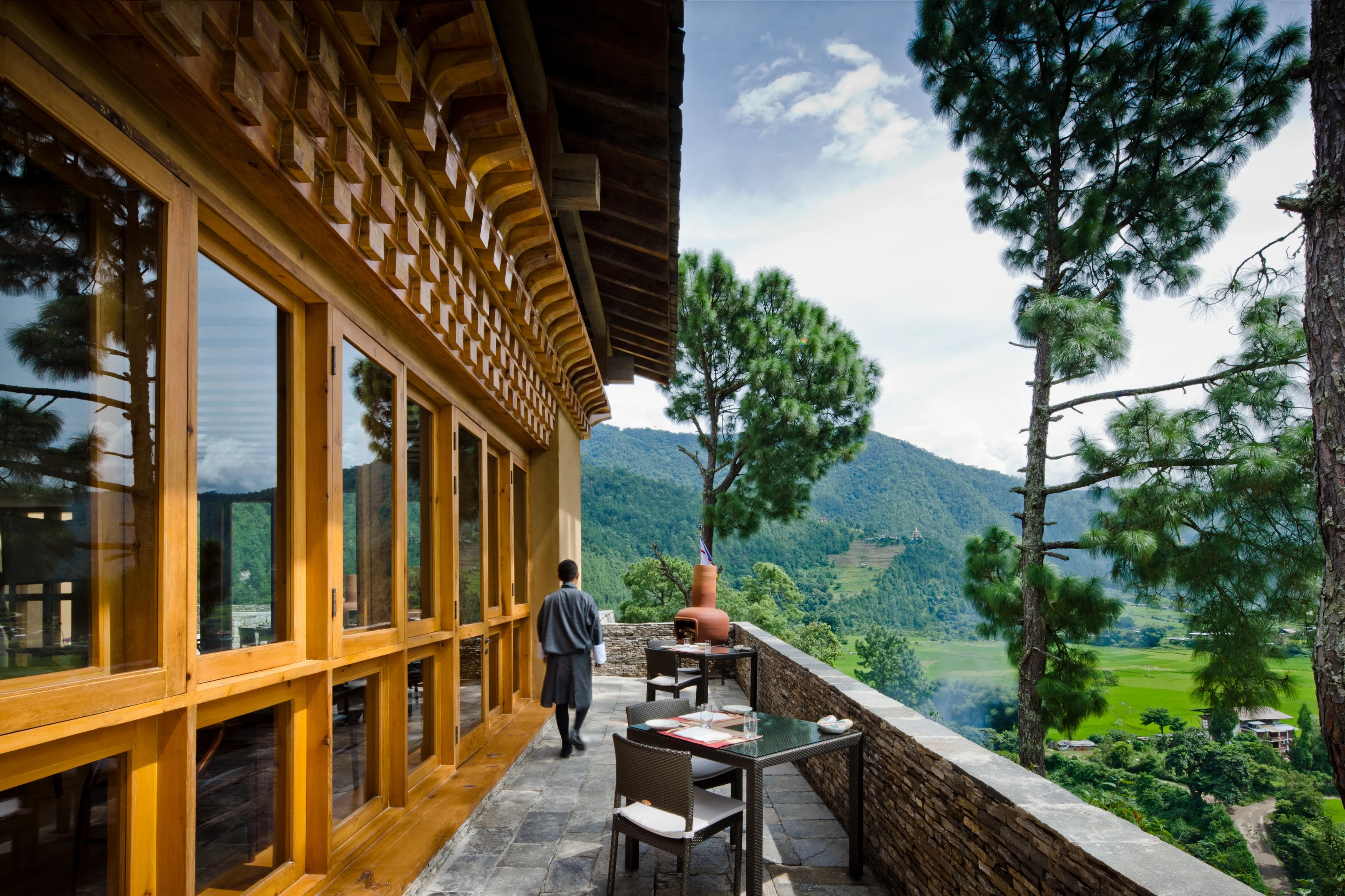 BT-accommodatie-Uma-Punakha-terras-beleven.webp
