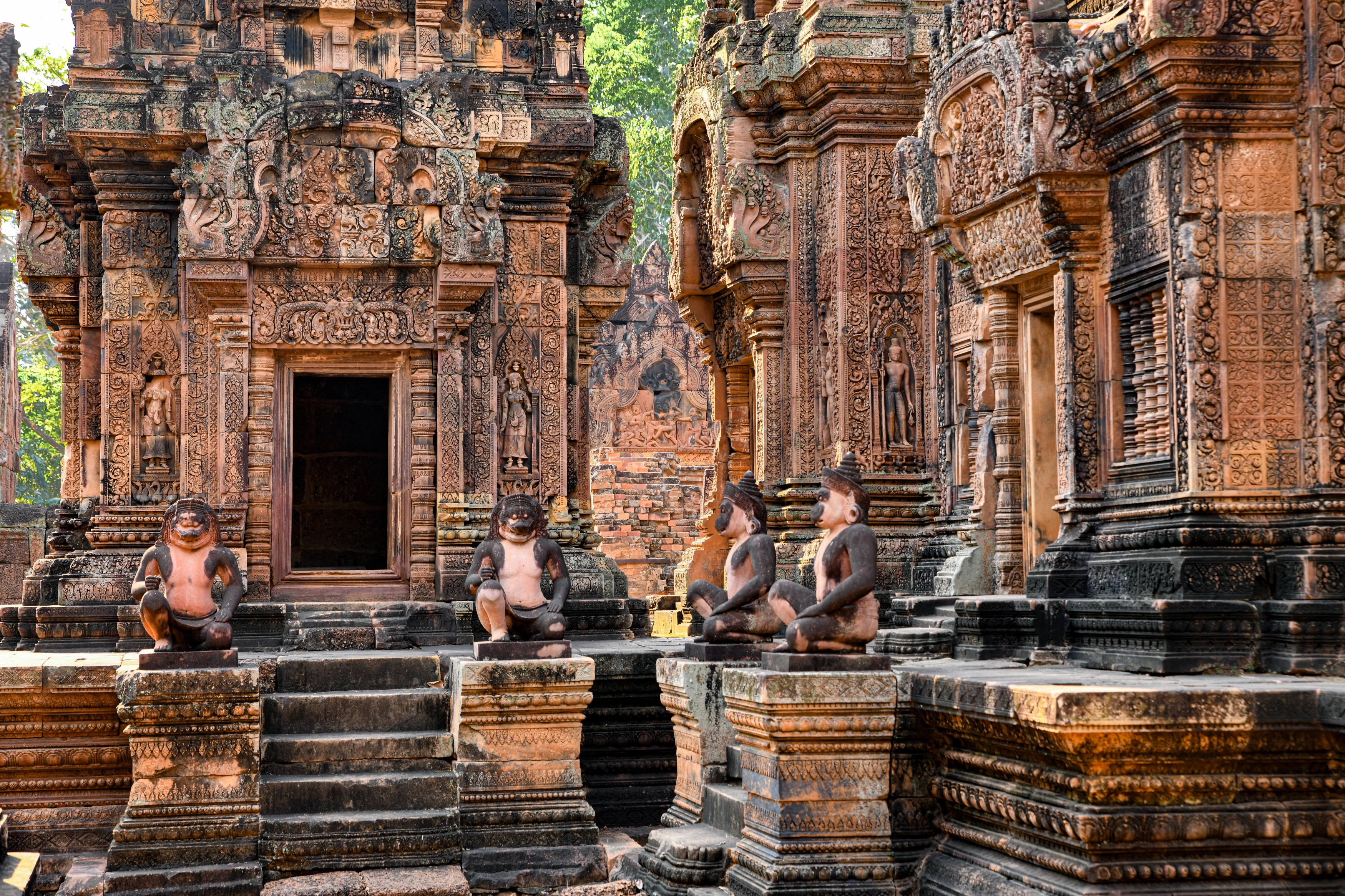 KH-Excursie-Banteay Srei temle shutterstock.webp