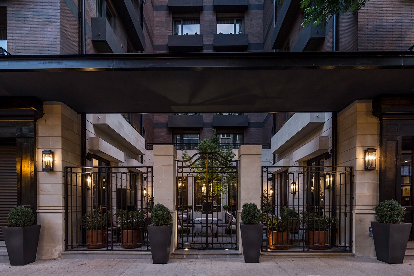 CL - The Singular Santiago - Exterior.jpg