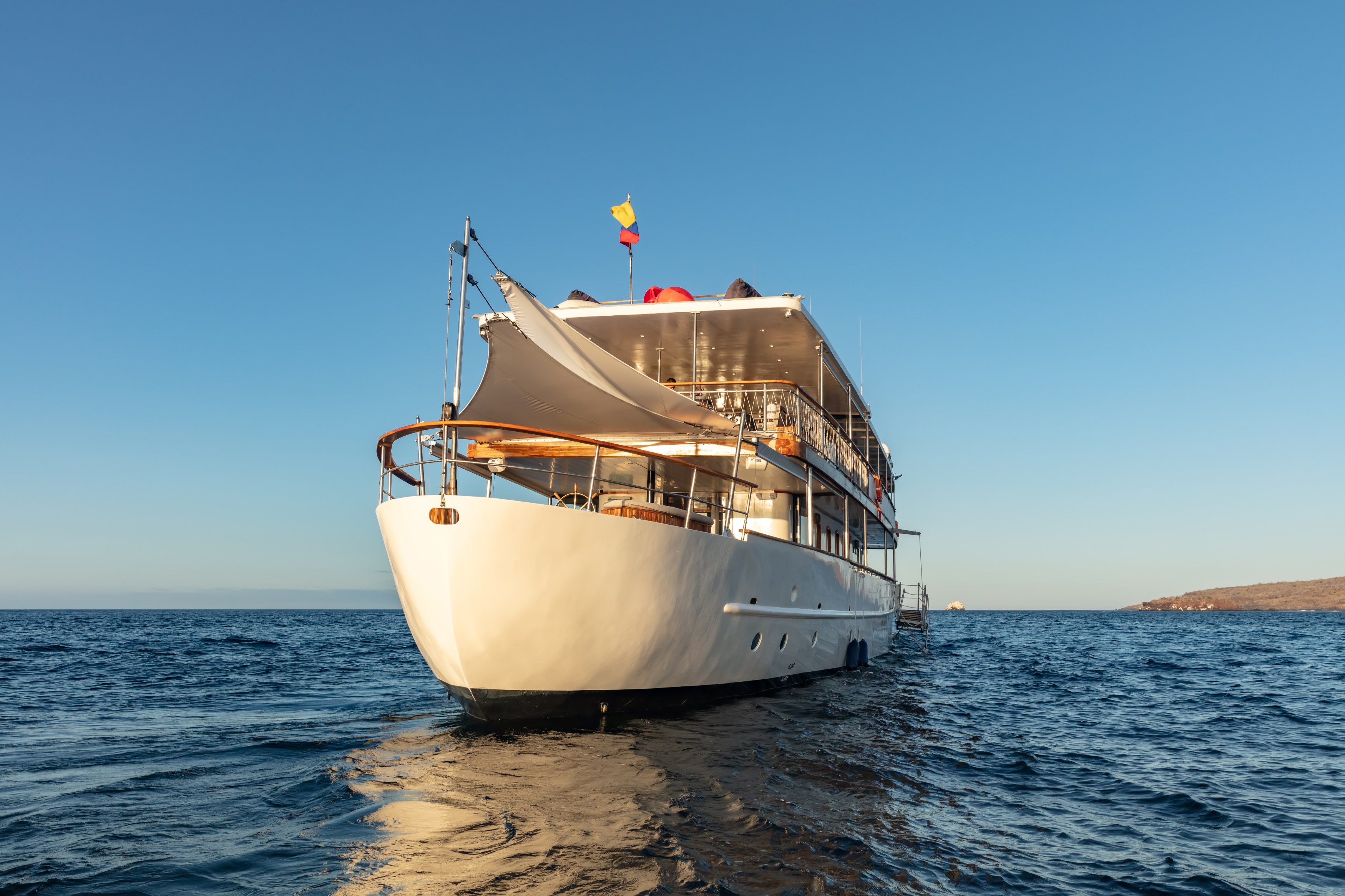Grace-Yacht-Stern-2.jpg