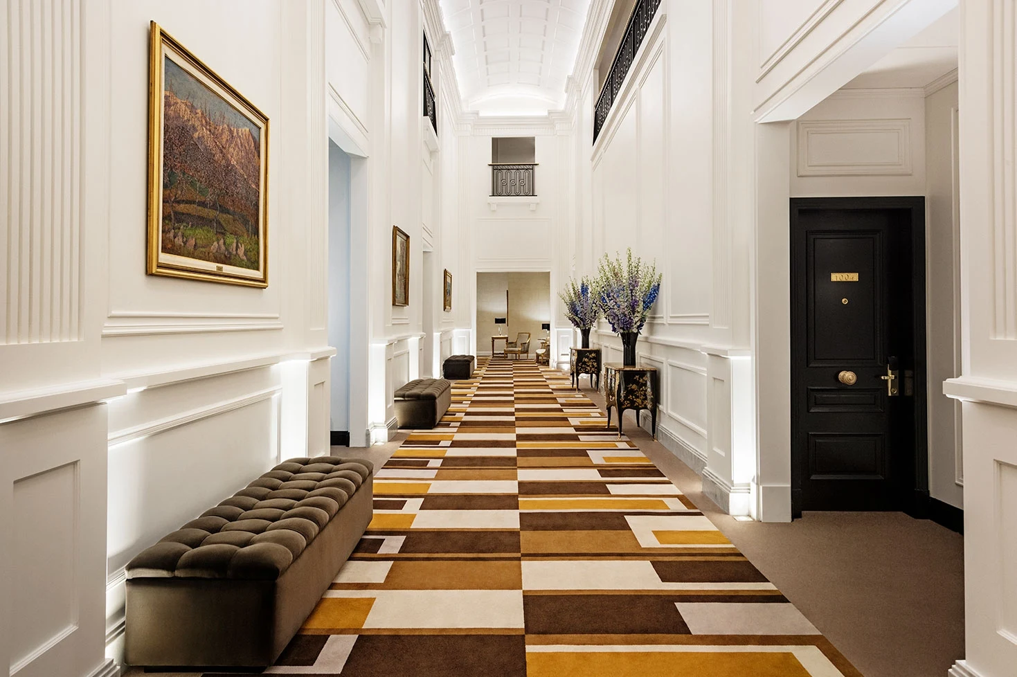 AR-Buenos-Aires-Accommodatie-Alvear-Palace-Hotel-Gang.webp