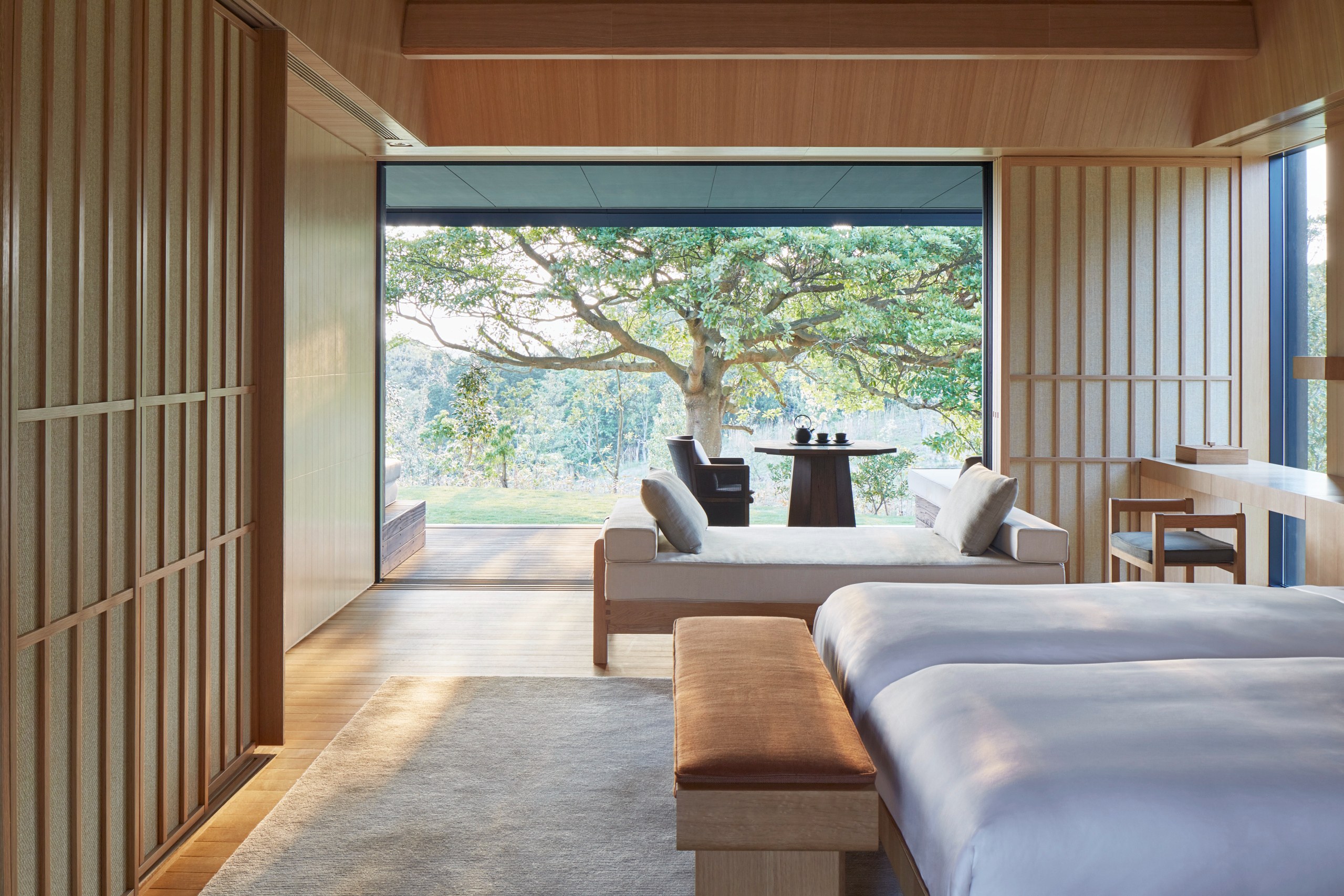 JP - Amanemu Mori Suite - bedroom.jpg