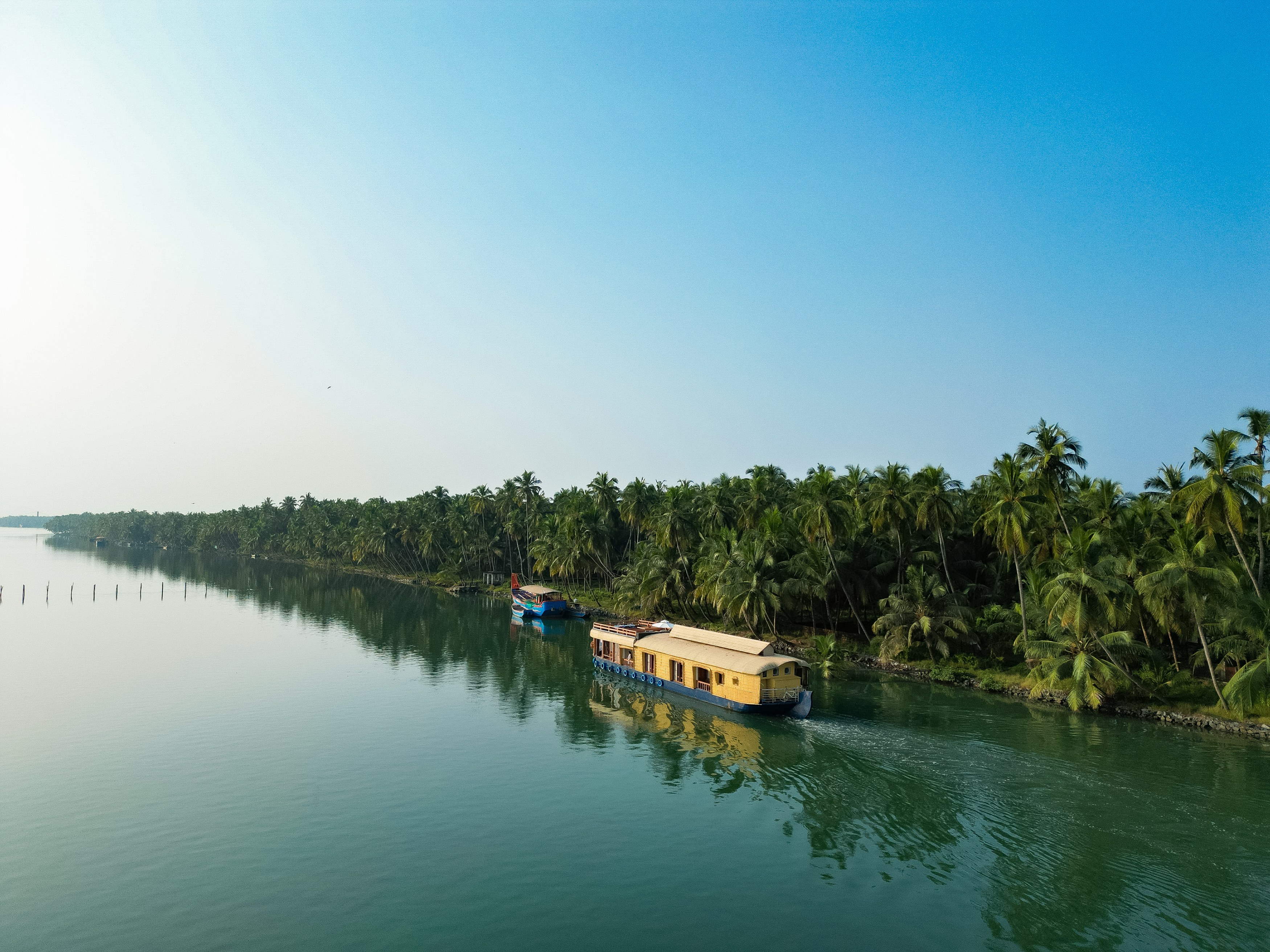 IN- Lotus Houseboat - Accommodatie-  from above (5).jpg