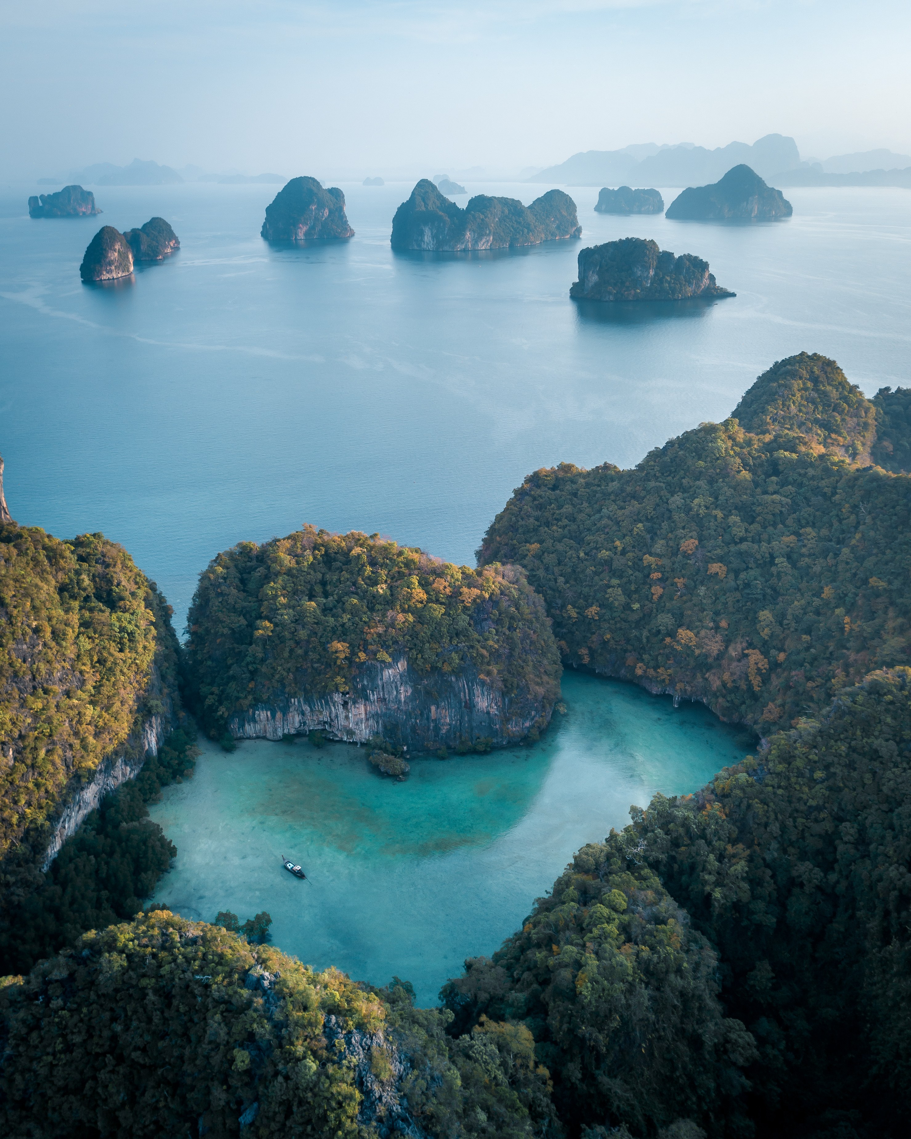 TH-Phang Nga Bay Koh Hong.jpg