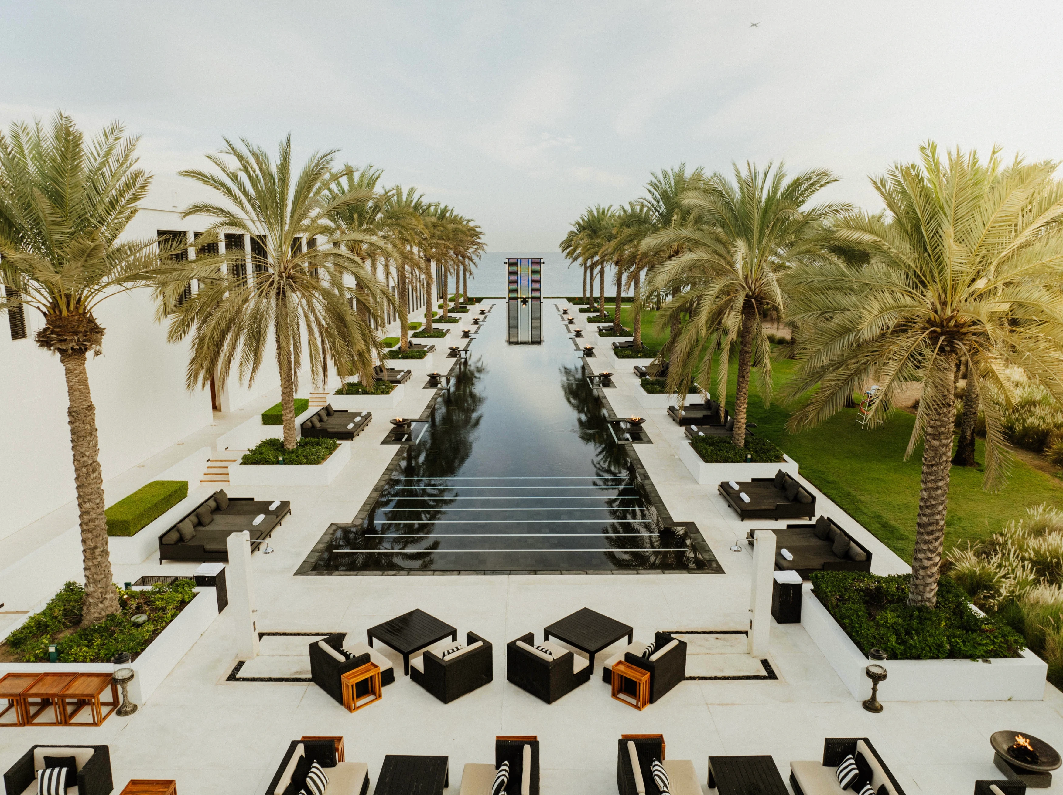 OM - Accommodatie - The Chedi Muscat - Gehele zwembad.webp
