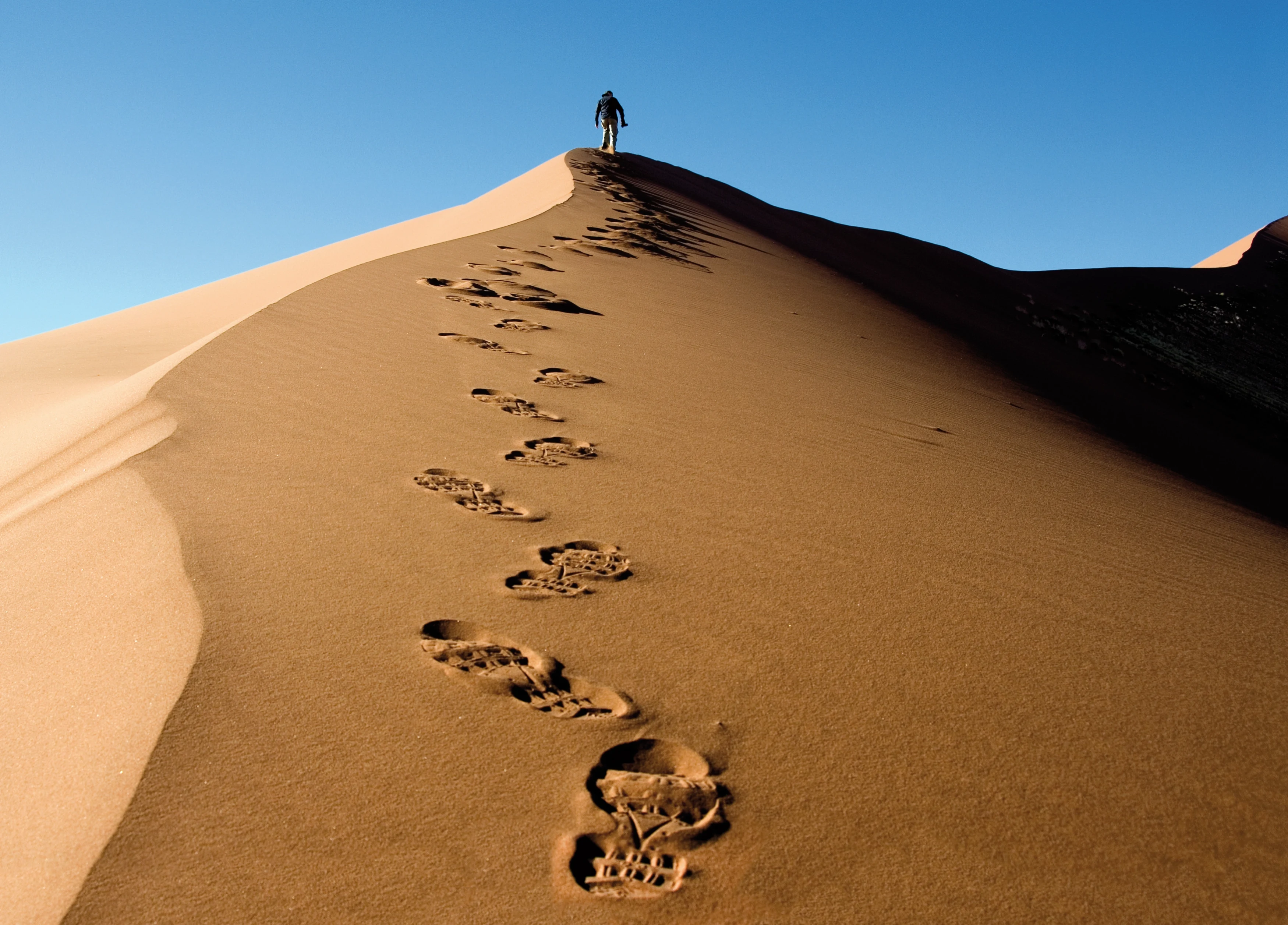NA - Namib - Tok Dune climb.webp