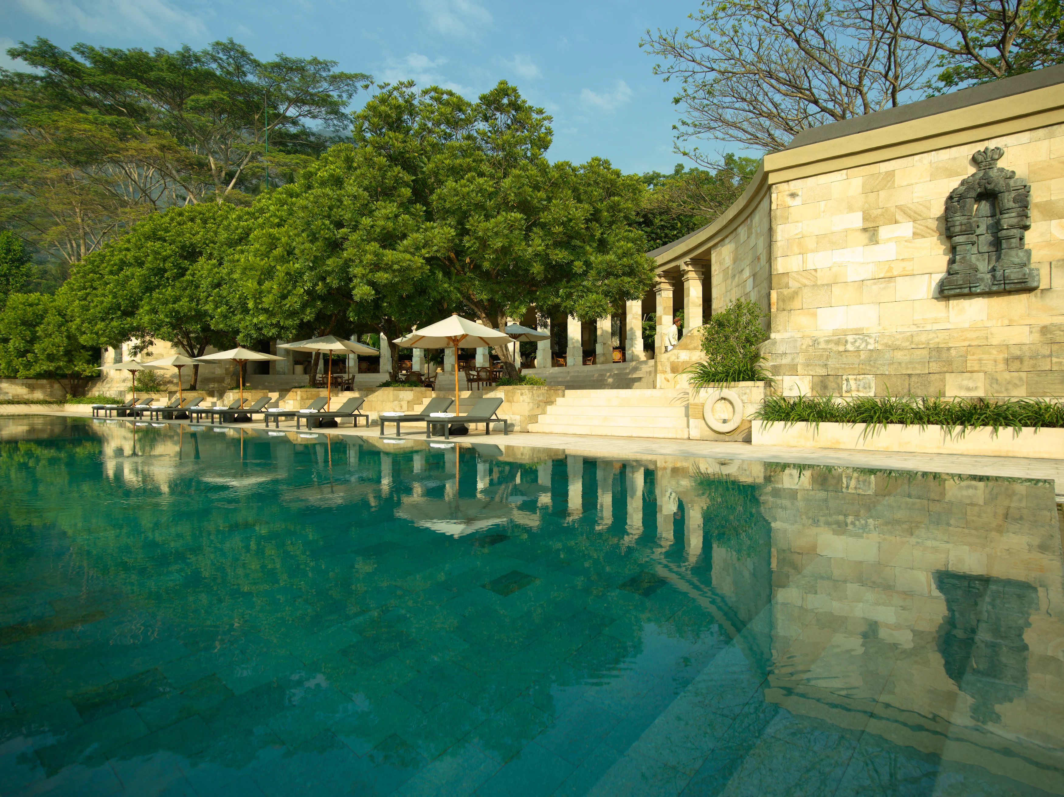 ID - Amanjiwo - Swimming Pool.webp