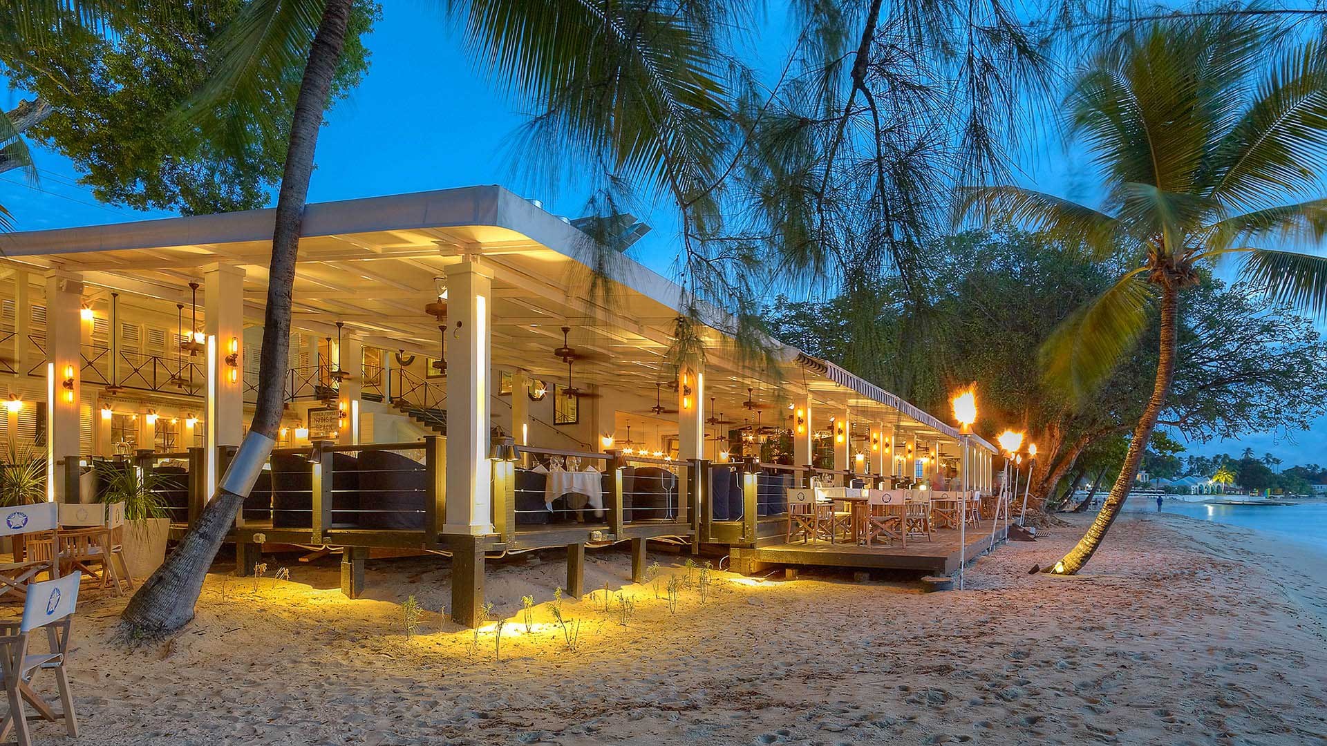 BB-The Lone Star- Restaurant evening.jpg