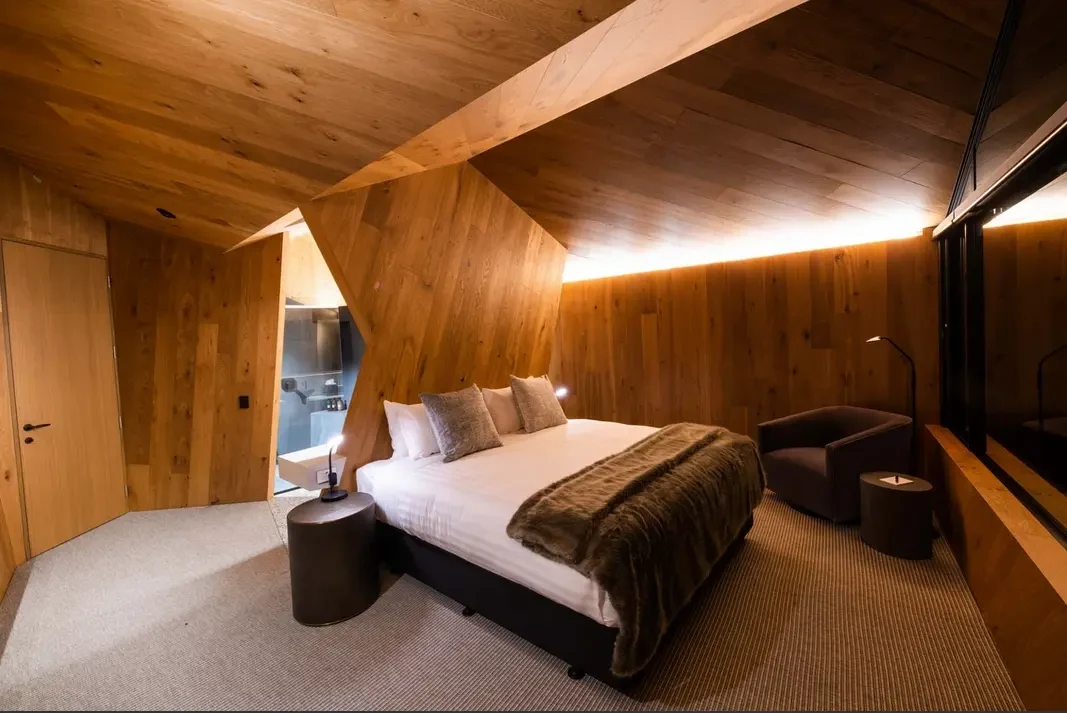 NZ-Mt-Isthmus-bedroom2.webp