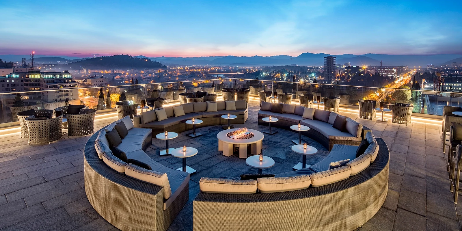 ME- Hilton Podgorica- sky bar.webp