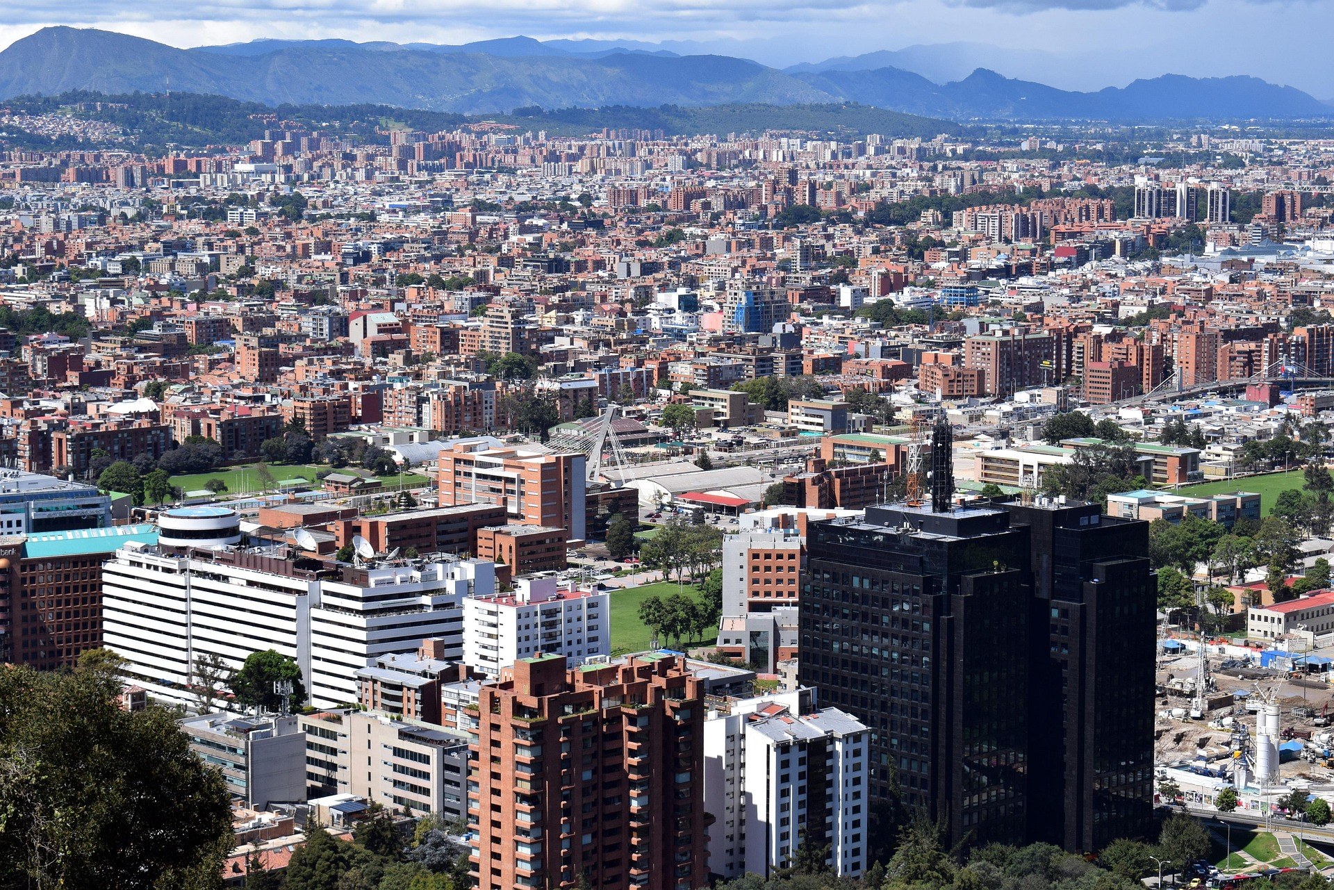 andresmmartinez-city-3210384_1920.jpg