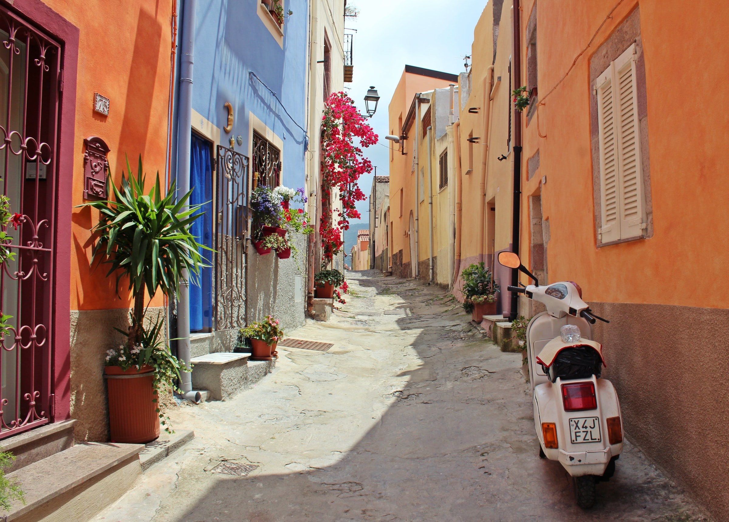 IT-Unsplash-Scooter Color STreet.jpg