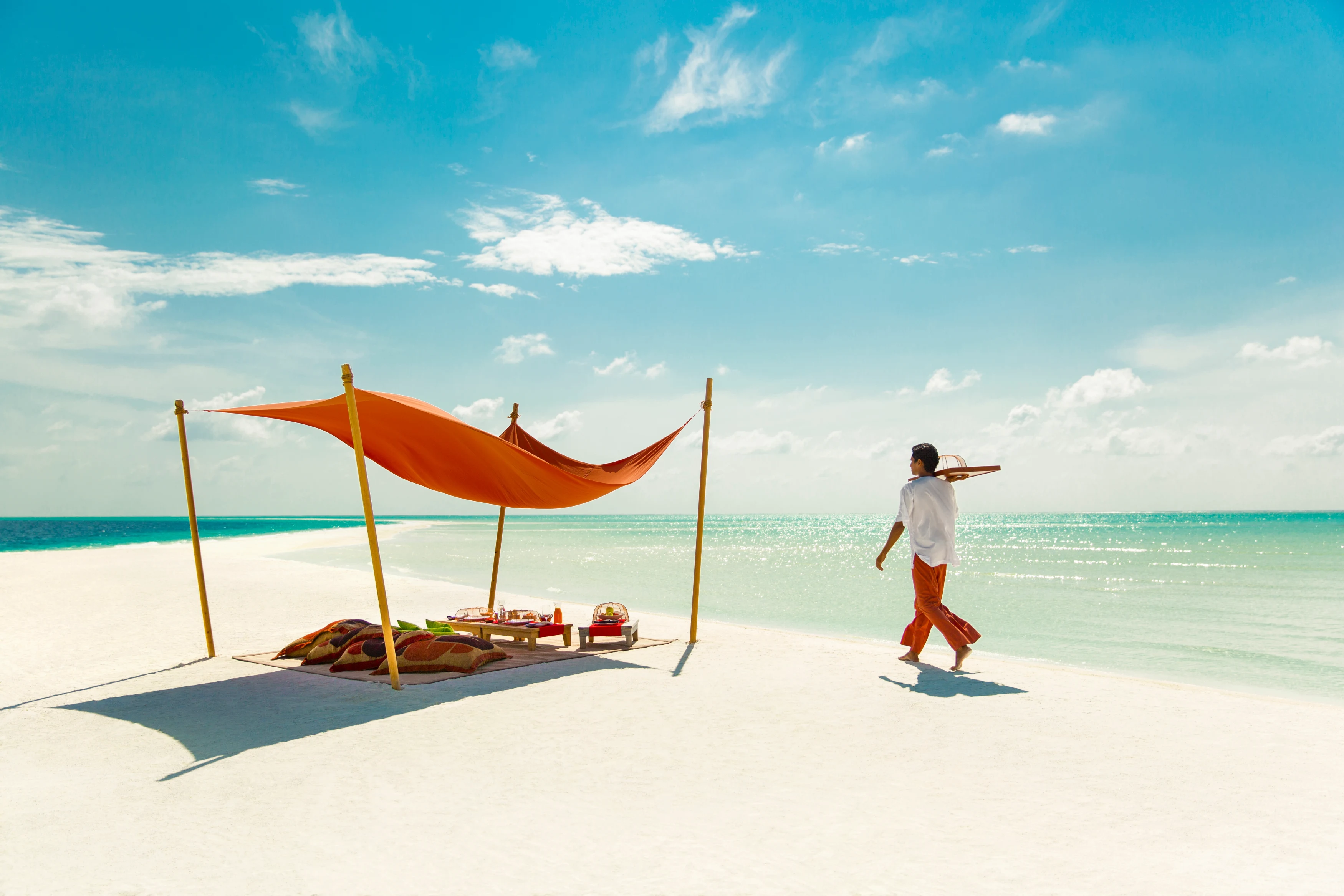 Picninc_Lunch_on_Cocoa_Sandbank.webp