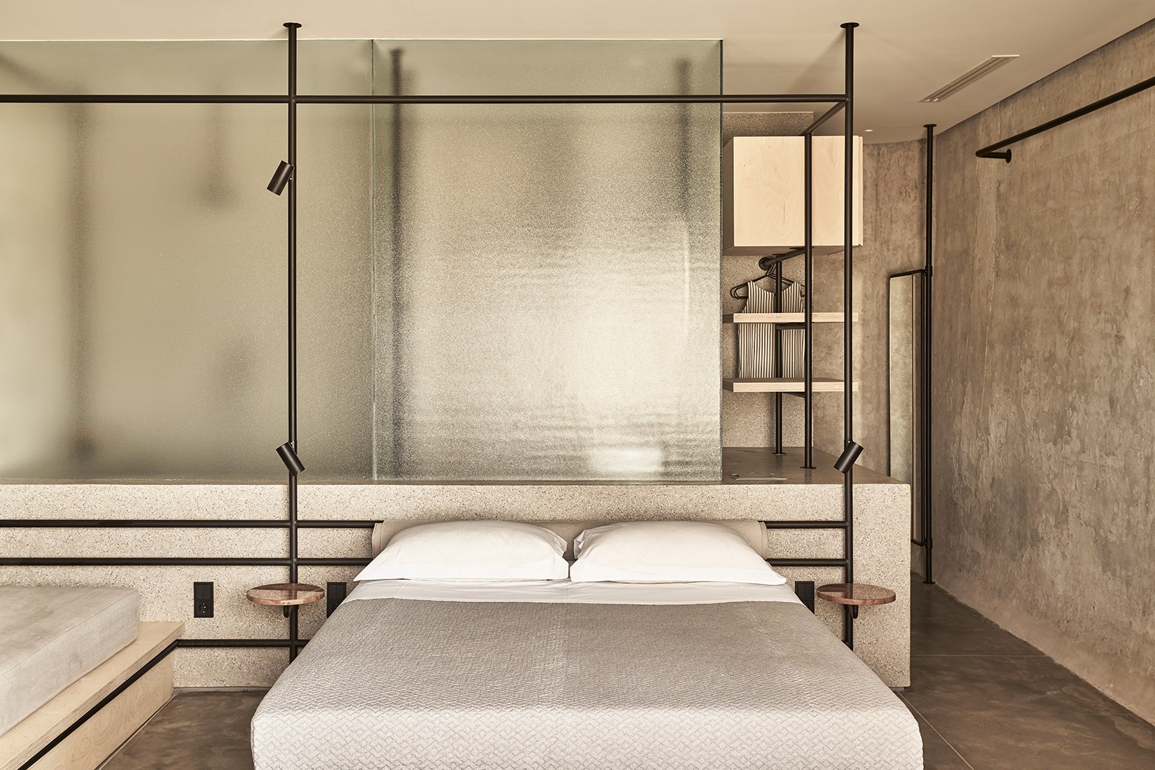 GR-Dexamenes-WineTank Suite's Details.jpg