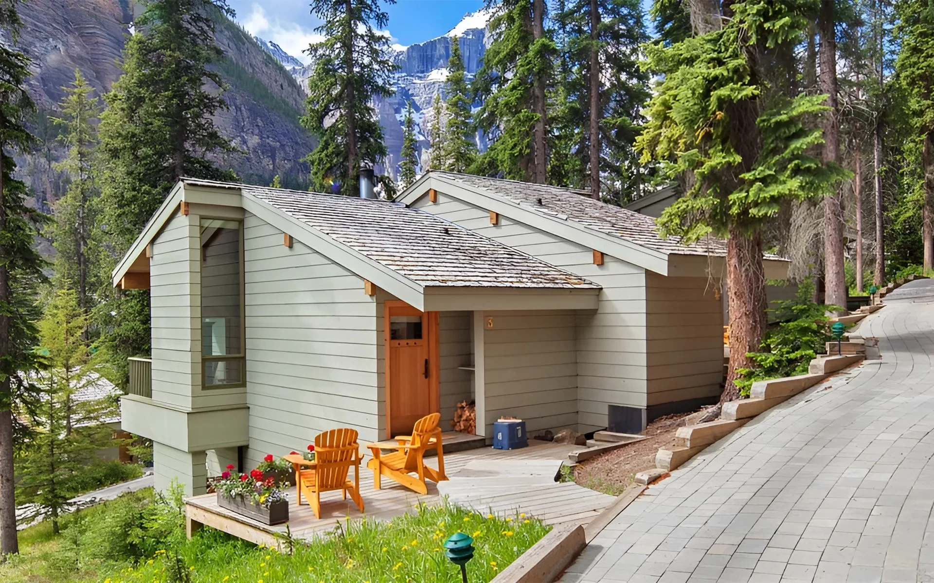 CA - Moraine Lake Lodge - Exterieur.webp