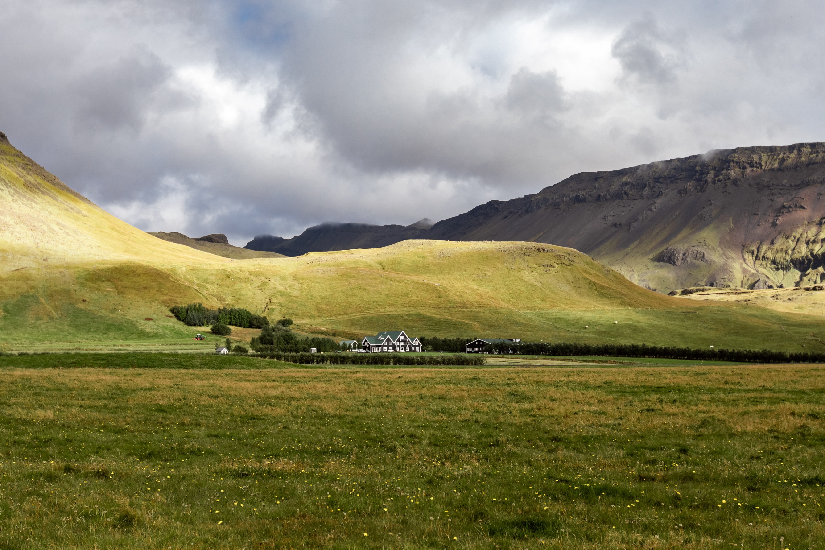 IS-accommodatie-Skalakot-Manor-Hotel-header (2).jpg